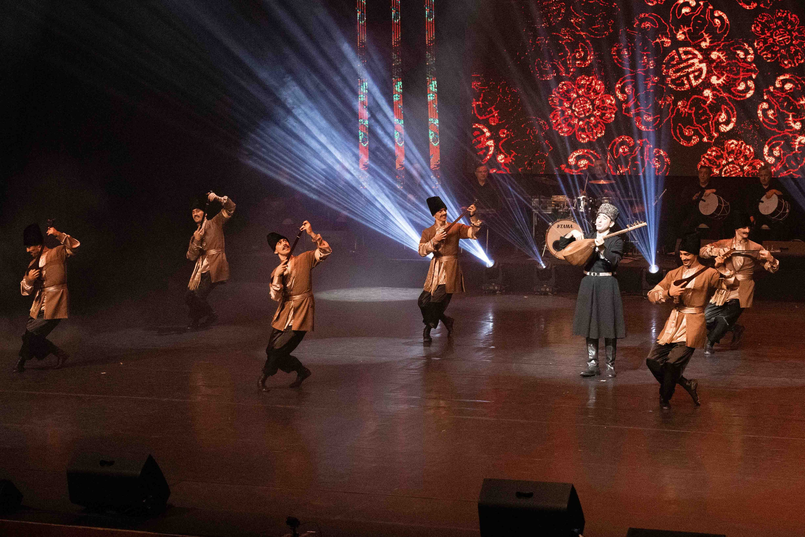 STATE DANCE ENSEMBLE. Wedding&Event photographer Ismail Rzayev in Baku