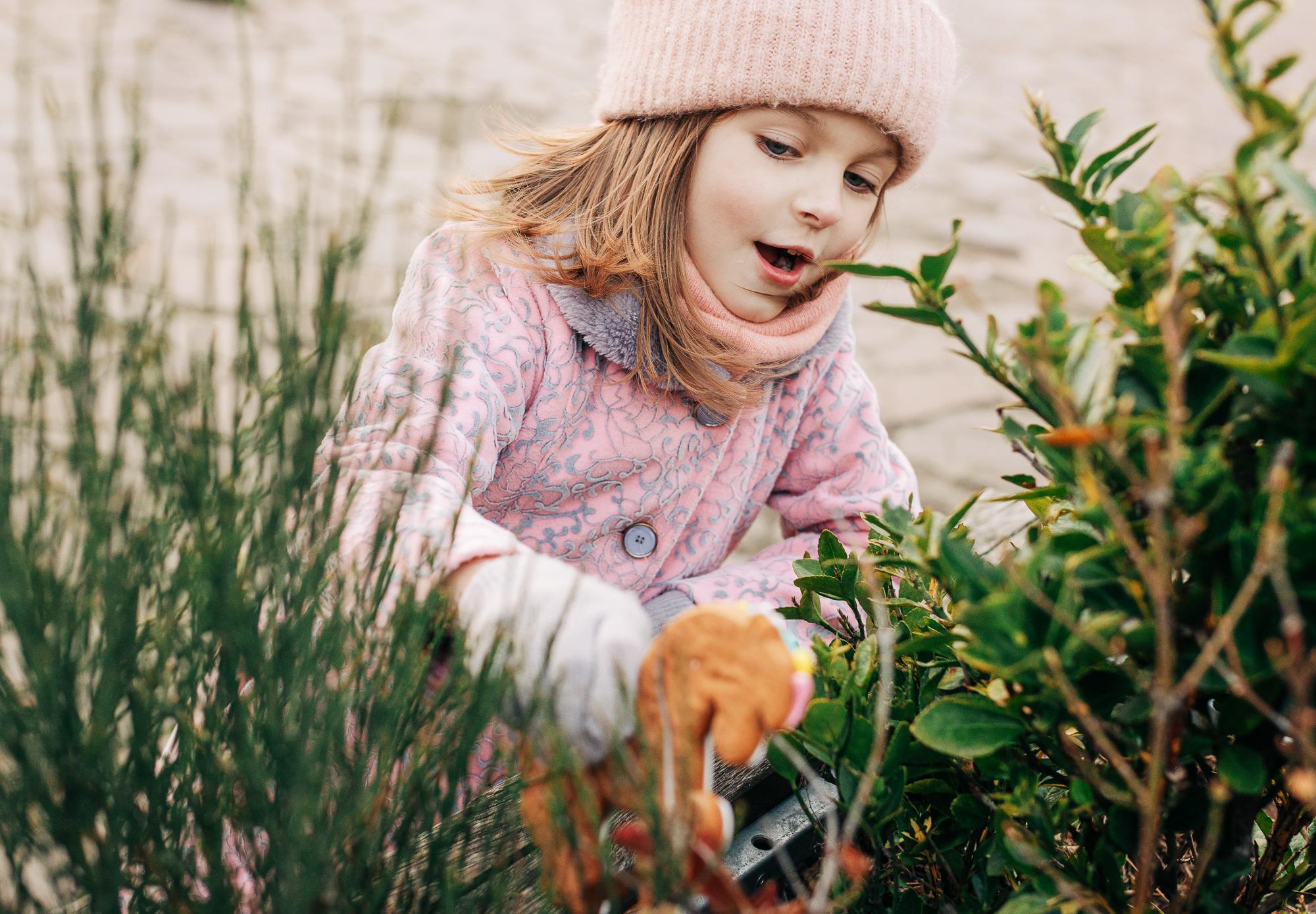Photoshoot of a mother and daughter. Family and wedding photographer in Prague Natalia Fedori