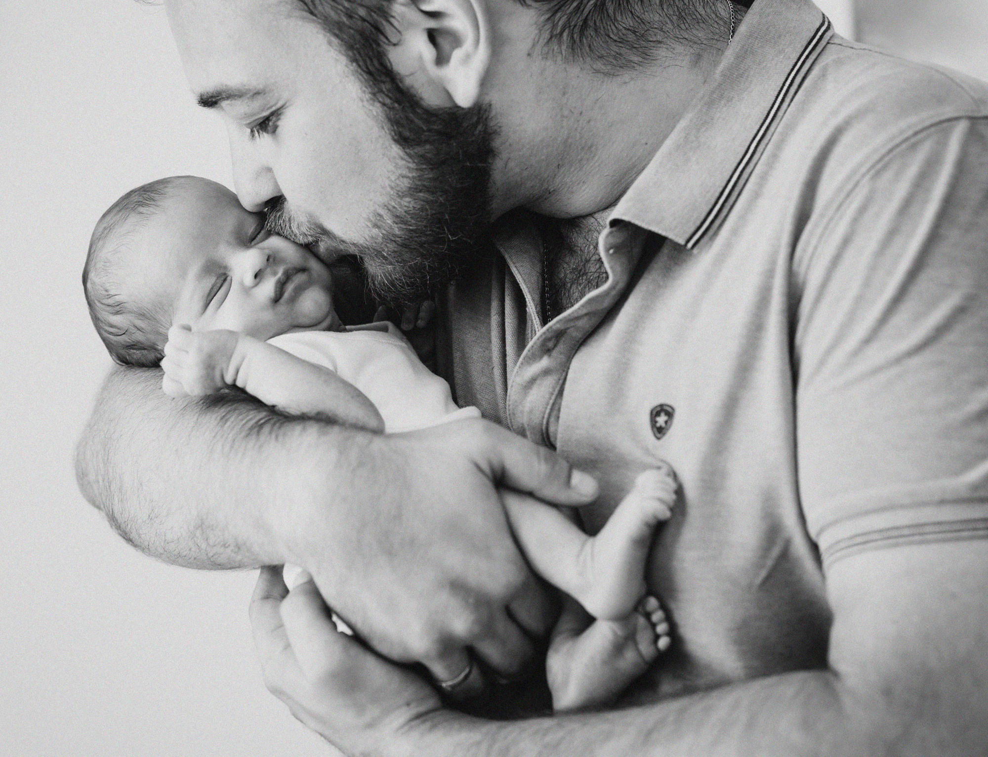 Фотосессия новорожденного малыша в Праге. Family and wedding photographer in Prague Natalia Fedori