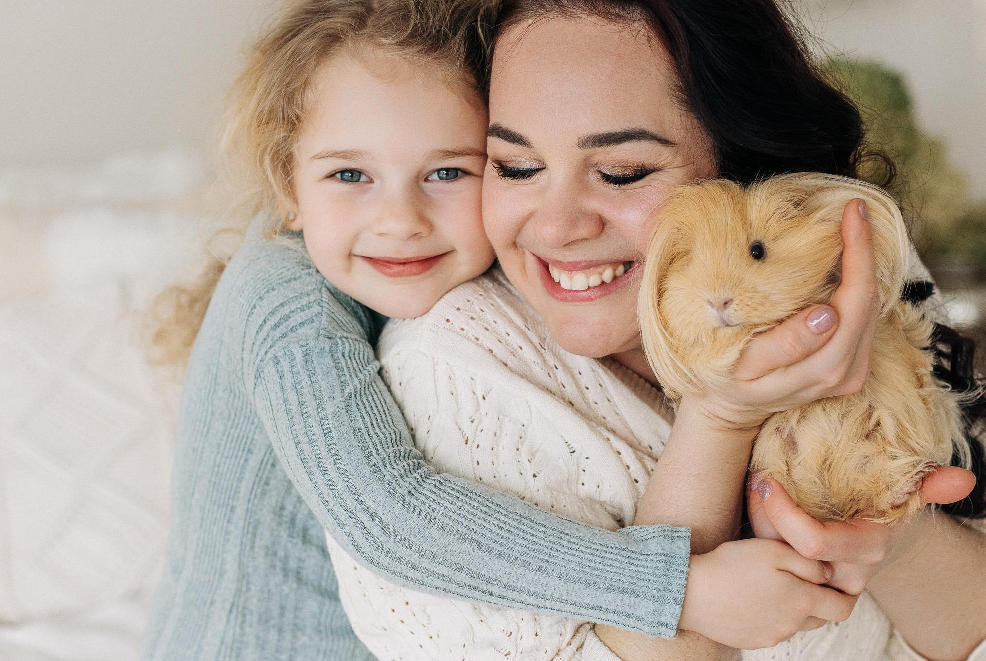 Семейная фотосессия с домашним любимцем. Family photoshoot