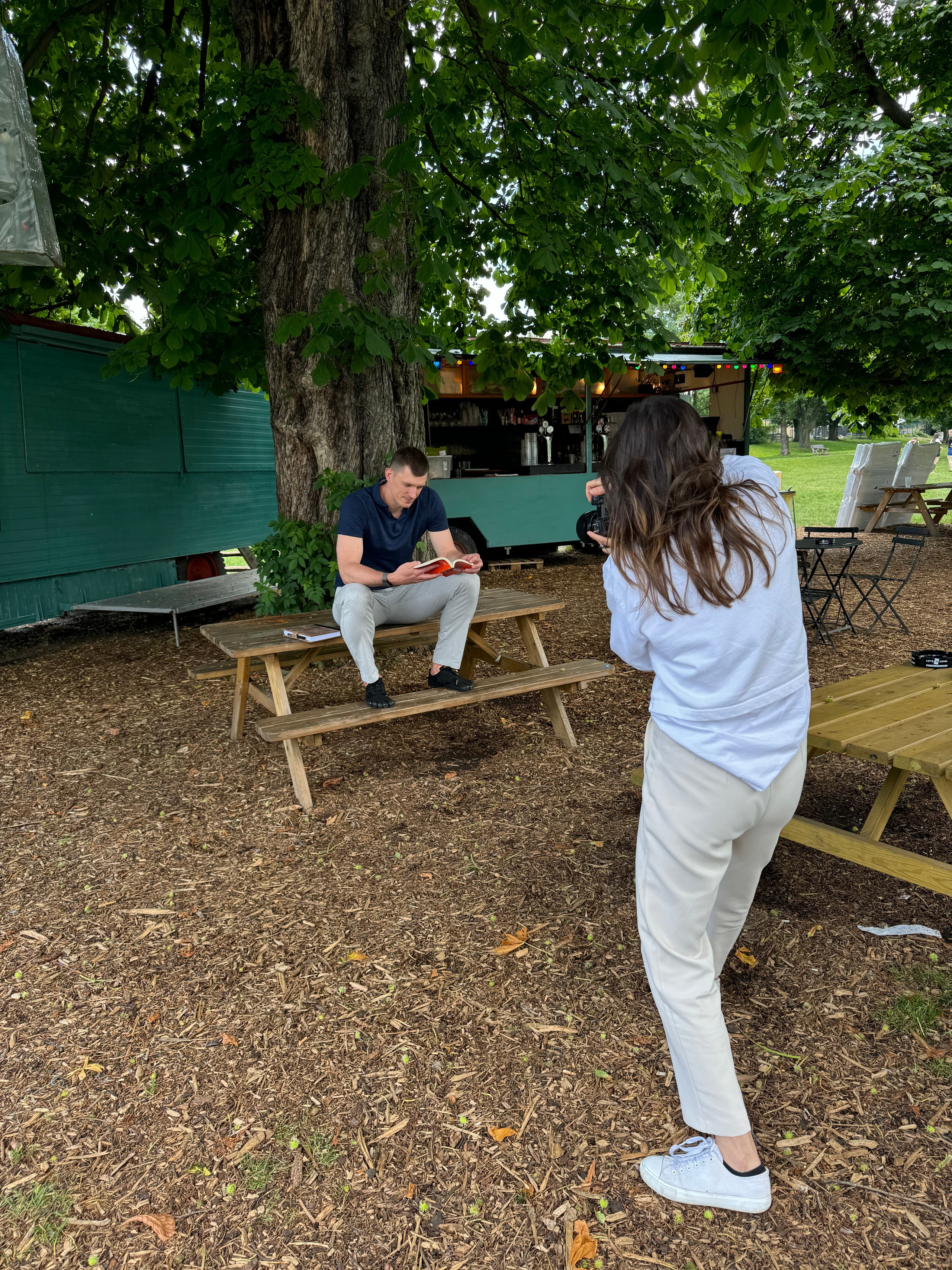 Price and booking. Dana Lišková — Empathetic Photographer | Introspective Artist |Neurodivergent Coach | Founder of Artepy.cz