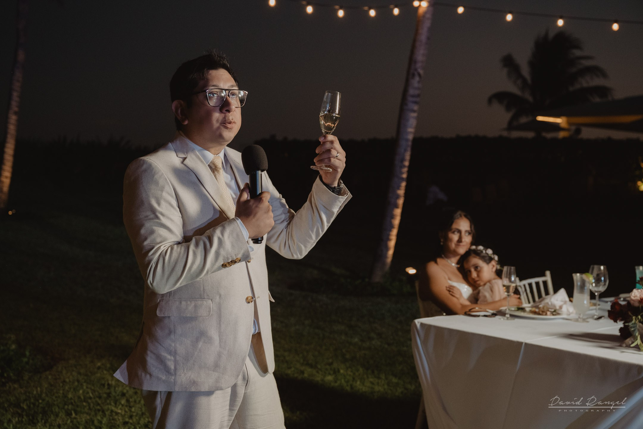 Destination Wedding in the Riviera Maya. Destination wedding photographer based in Cancun and Riviera Maya with service worldwide