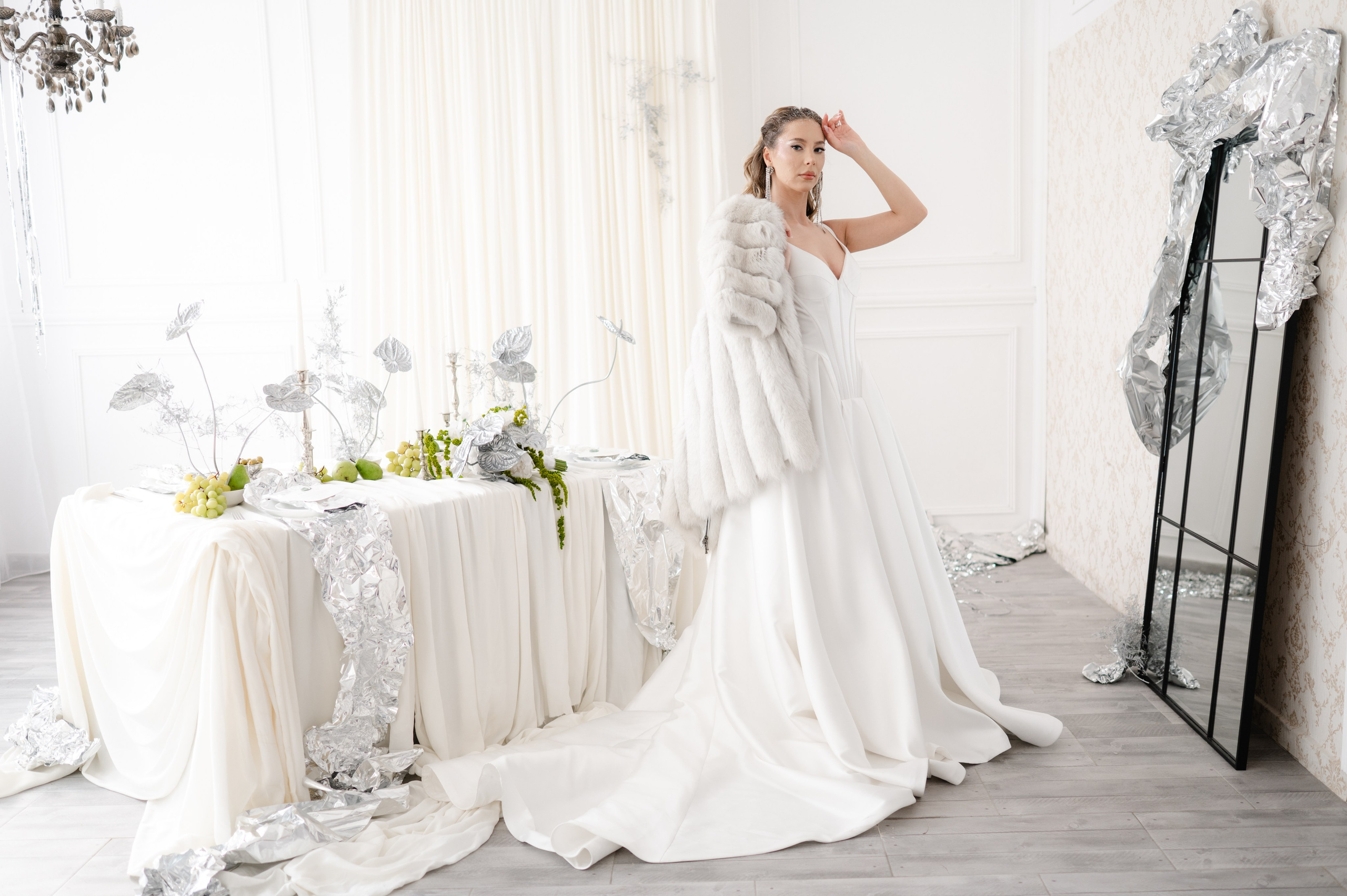 Bride with a concept silver Chrome. Alexandra Hanu Photographer