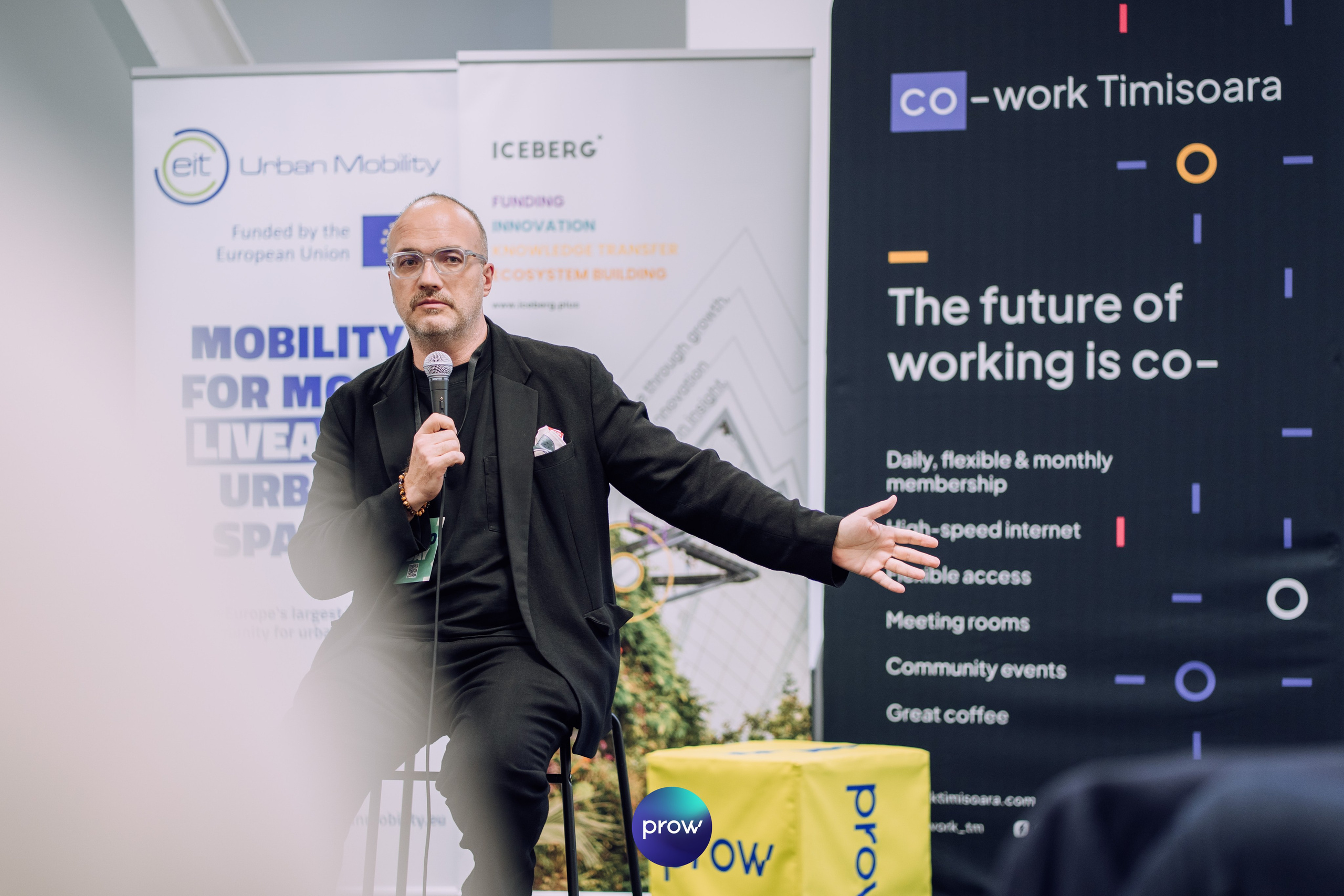 InVest DemoDay @ Cowork. Cozac Cristian Photographer