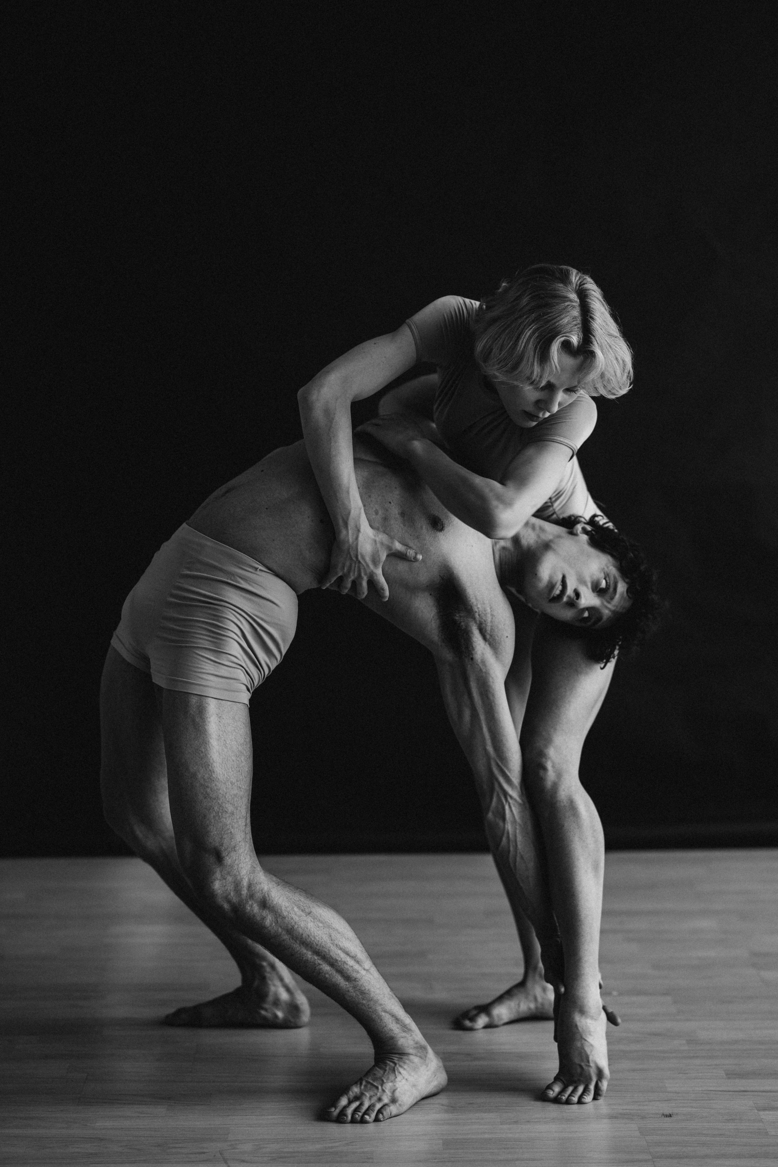 DANCERS. Victoria Olonen – Cinematic Portrait Artist | Helsinki & Europe