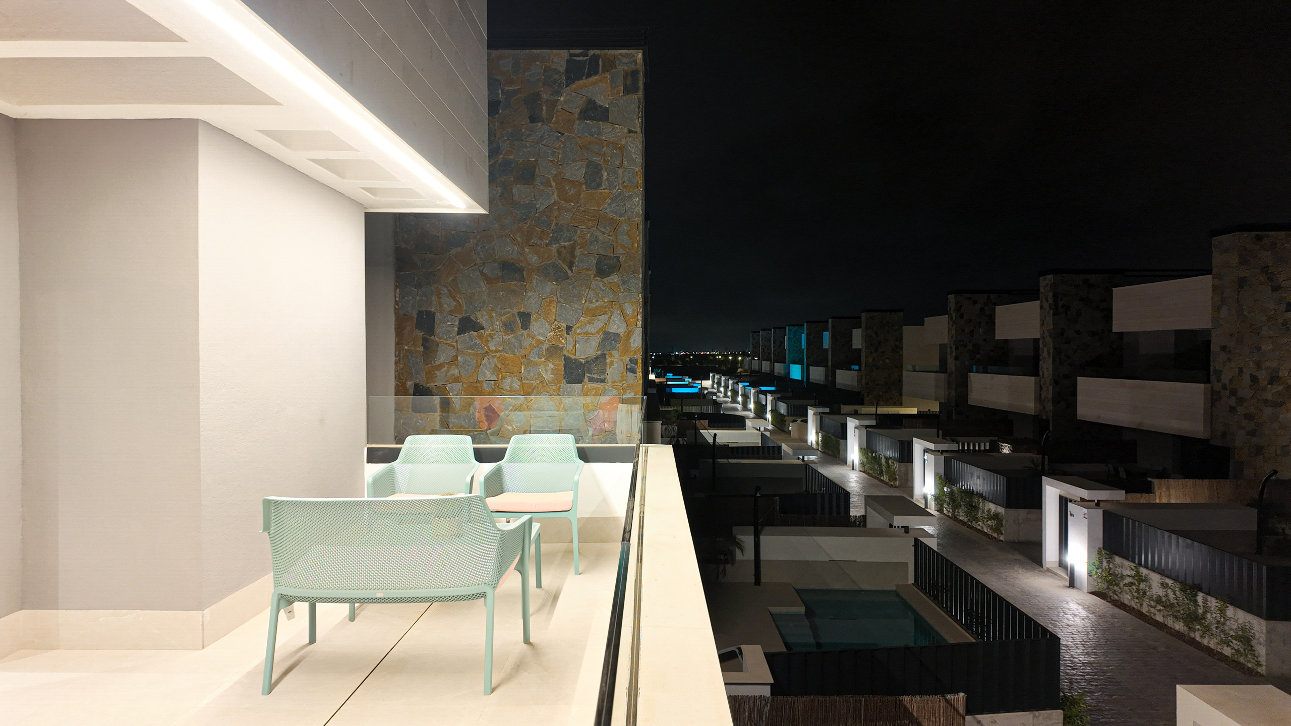 Villa LAKESIDE I’M GROUP. Baby Beast