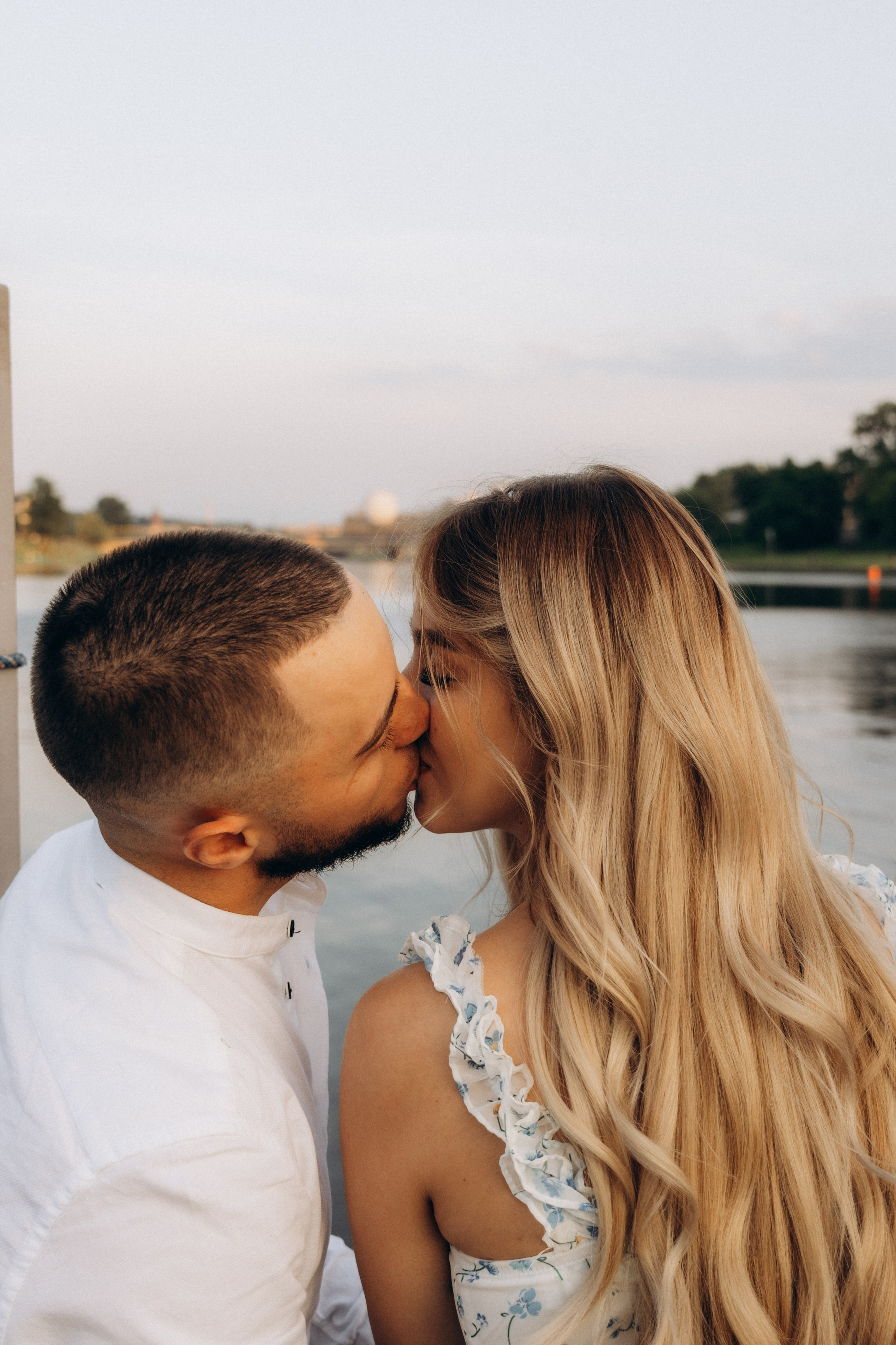 Golden Hour. Fotograf Katowice – sesje indywidualne, rodzinne, ślubne