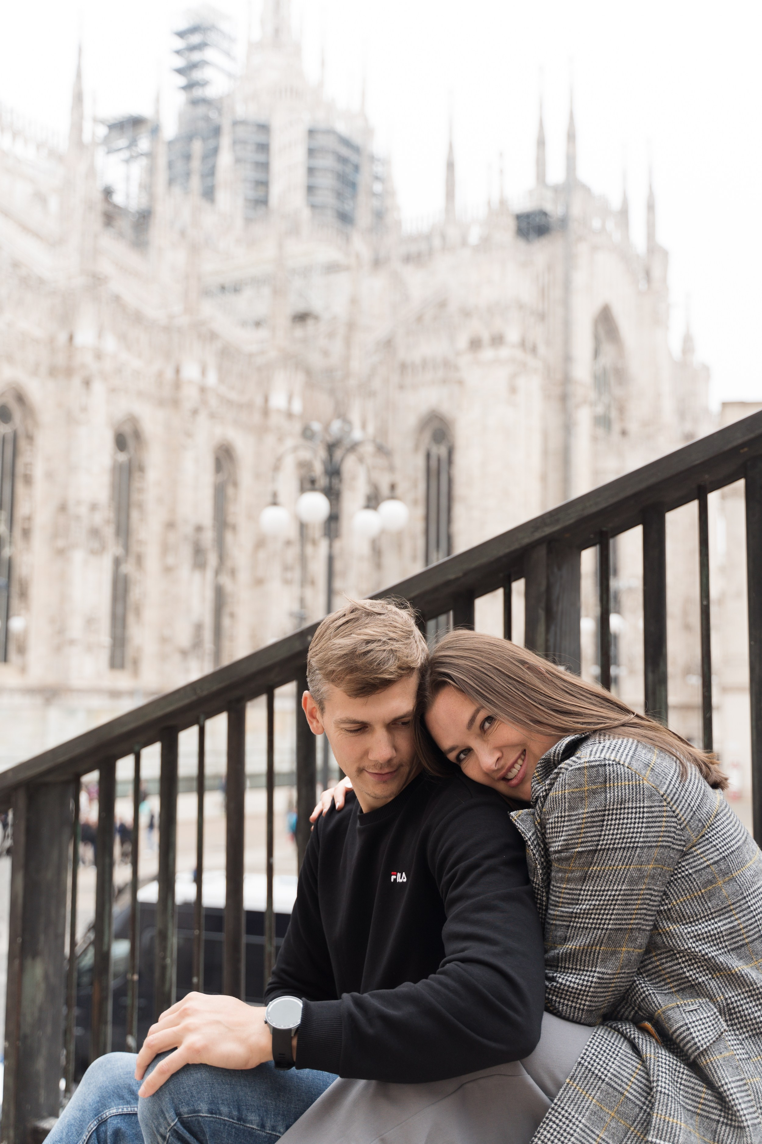 Winter Photo Walk in Milan. Proposal Photographer in Lake Como
