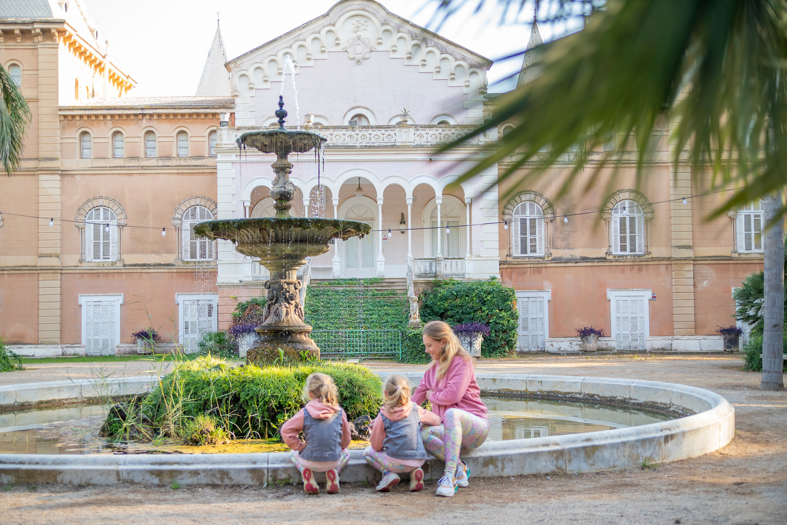 Victoria. Фотограв в Испании Таррагоне