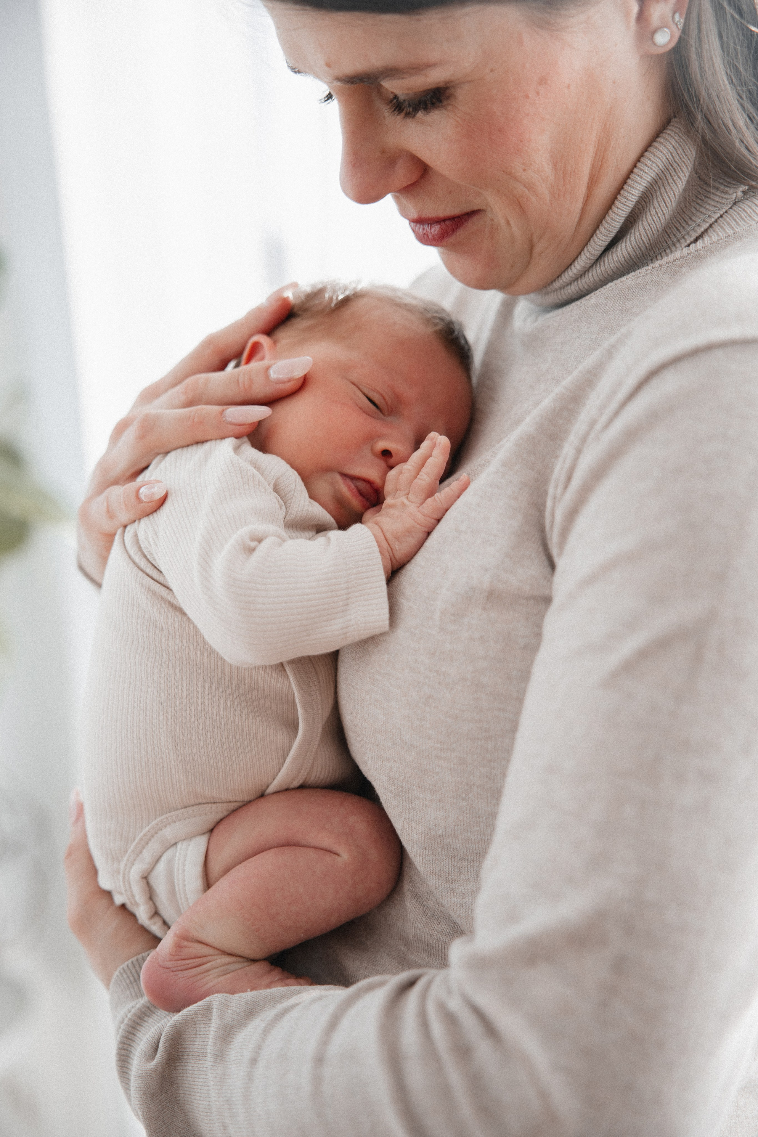 Neugeborenenfotos Zuhause. Hochzeitsfotografie |Hochzeitsfotograf Bochum | Hochzeitsfotograf Dortmund | Hochzeitsfotograf Essen | Hochzeitsfotograf Ruhrgebiet