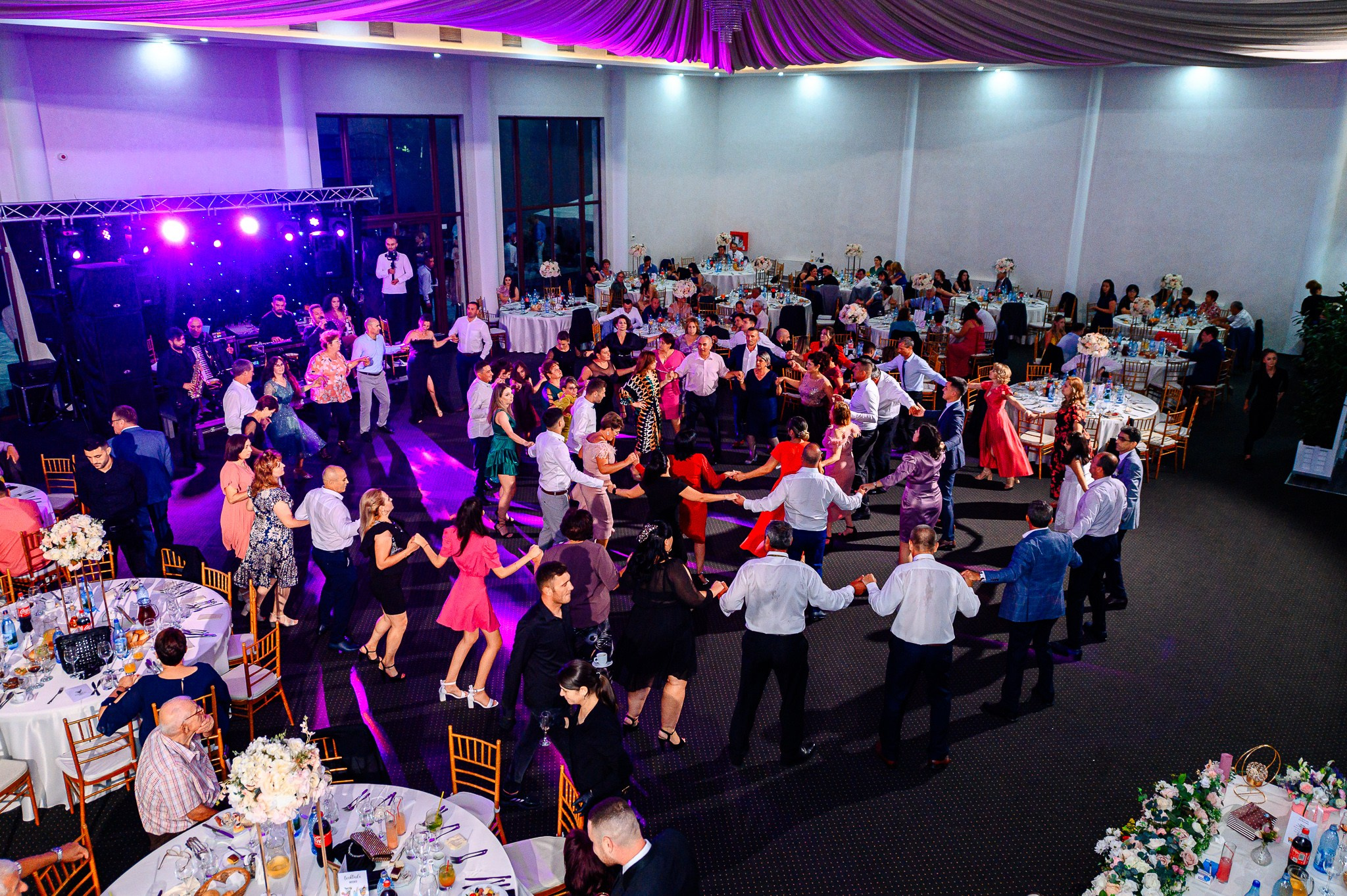 Carmen & Ciprian. Mugurel Olteanu Fotograf