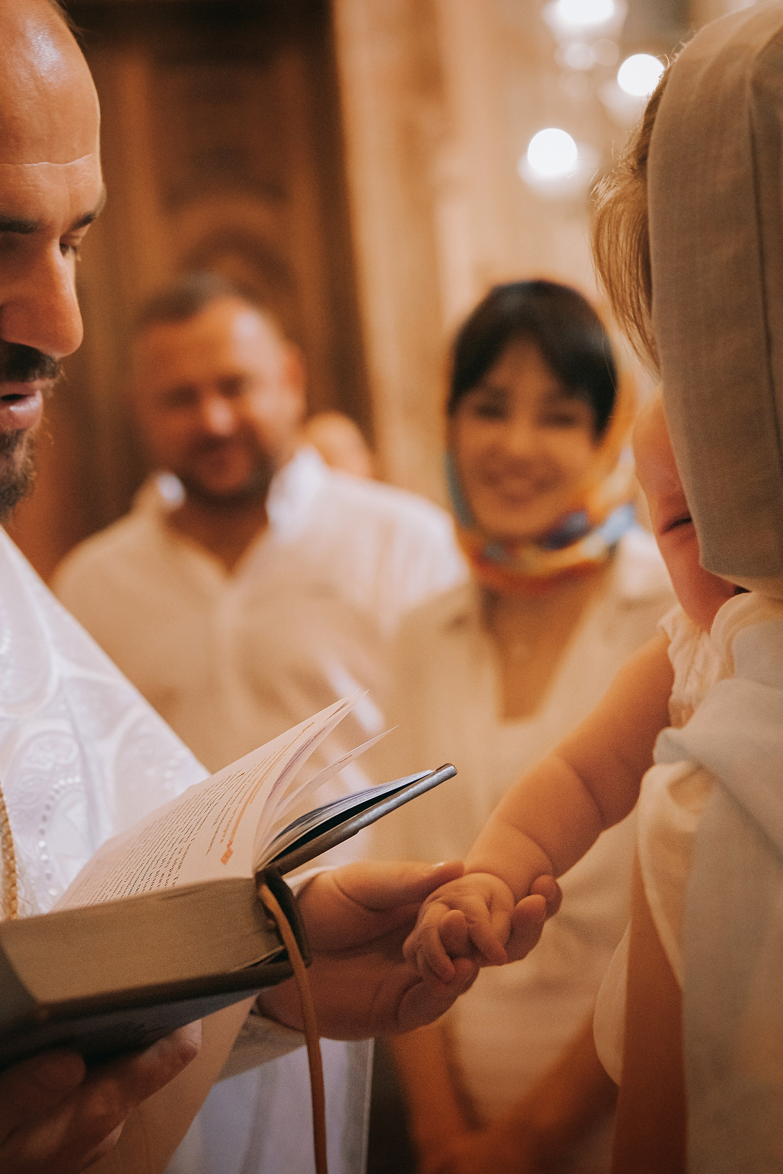 Хрещення. Валерія Сичова. Сімейний та репортажний фотограф в Португаліі