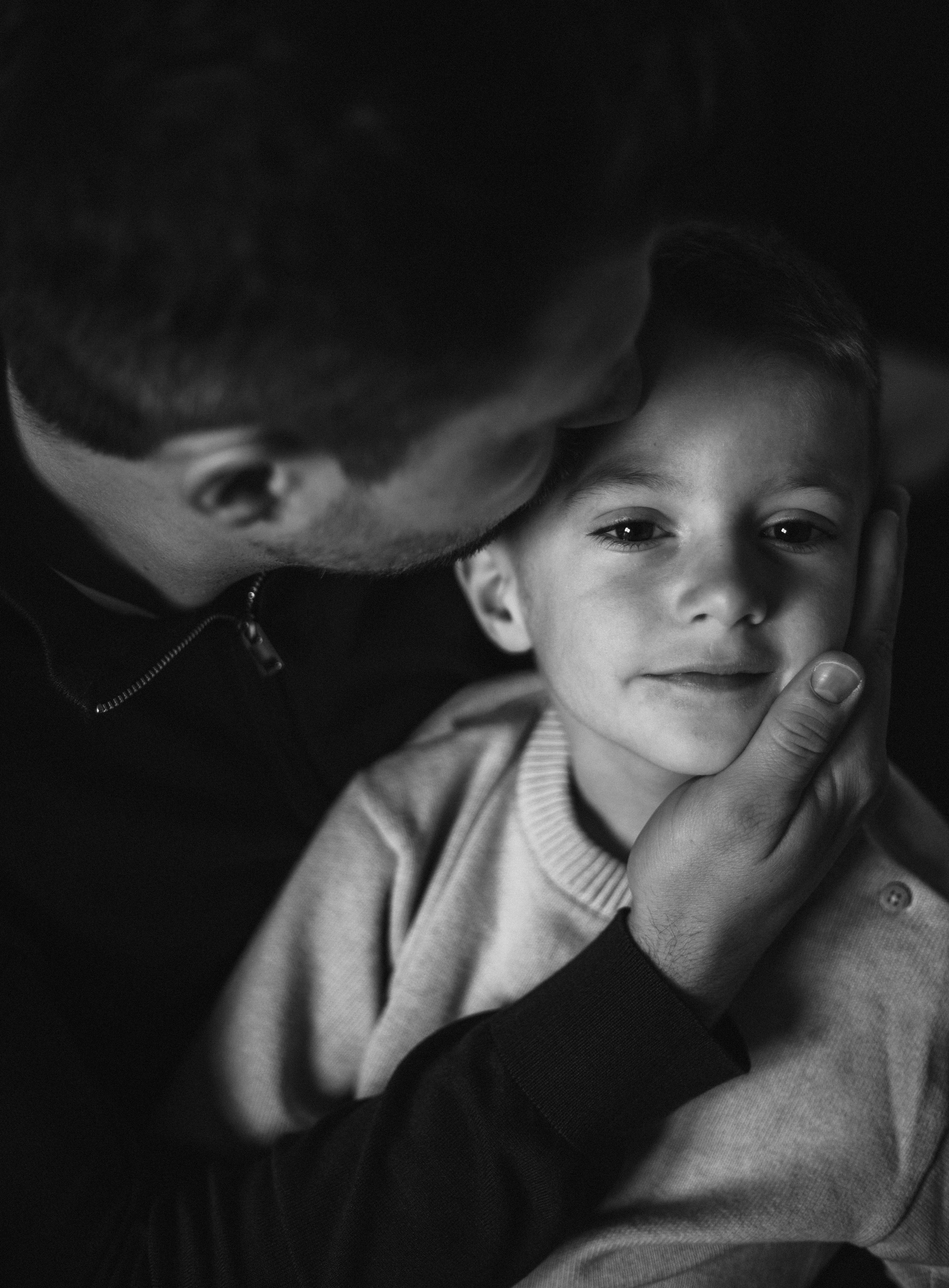 Ședințe foto de familie în Oradea realizate de Katsiaryna Ciortan. Fotograf de familie în Oradea Katsiaryna Ciortan