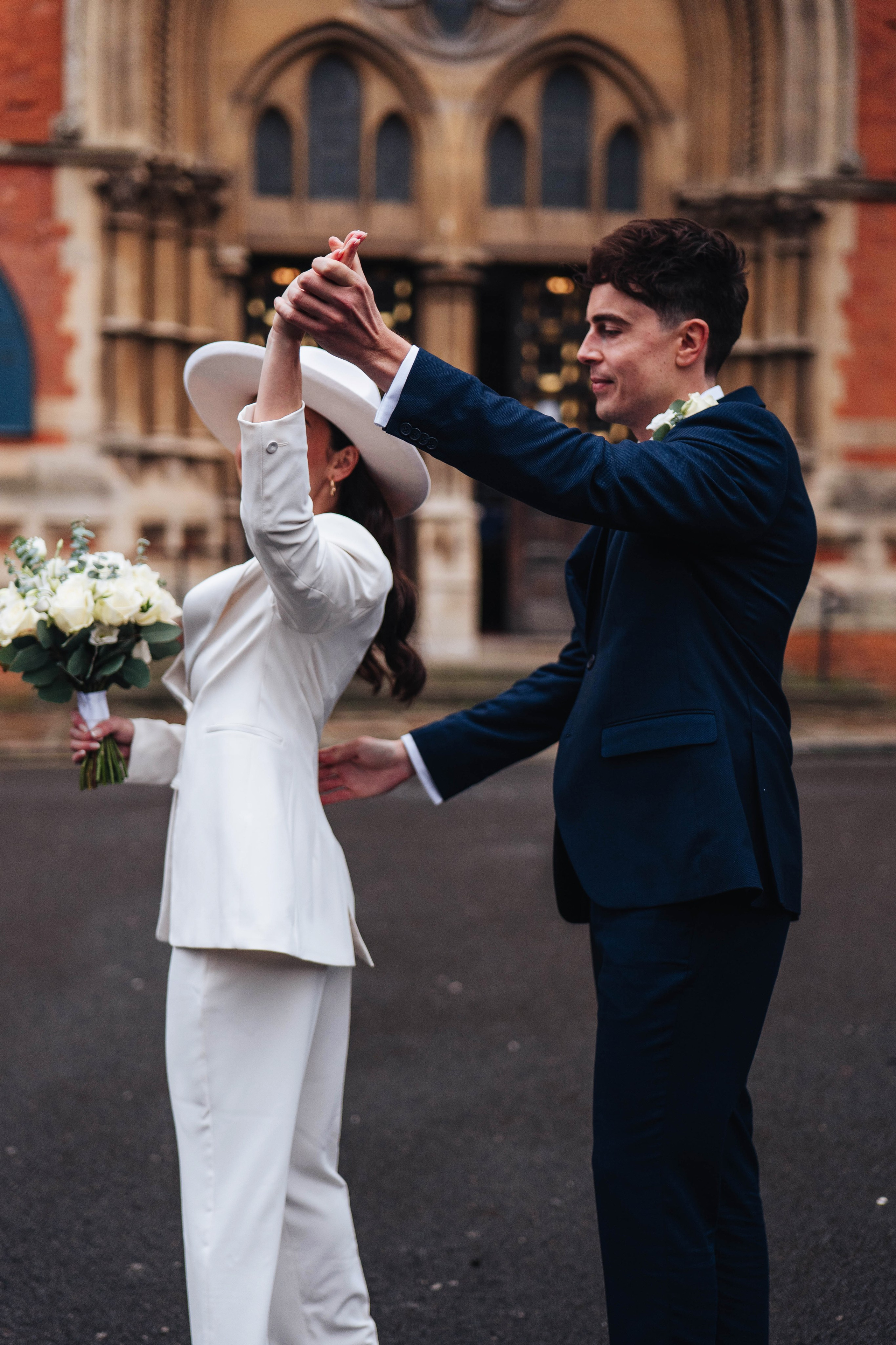 Stylish wedding in Islington, near Church close to Islington town hall
