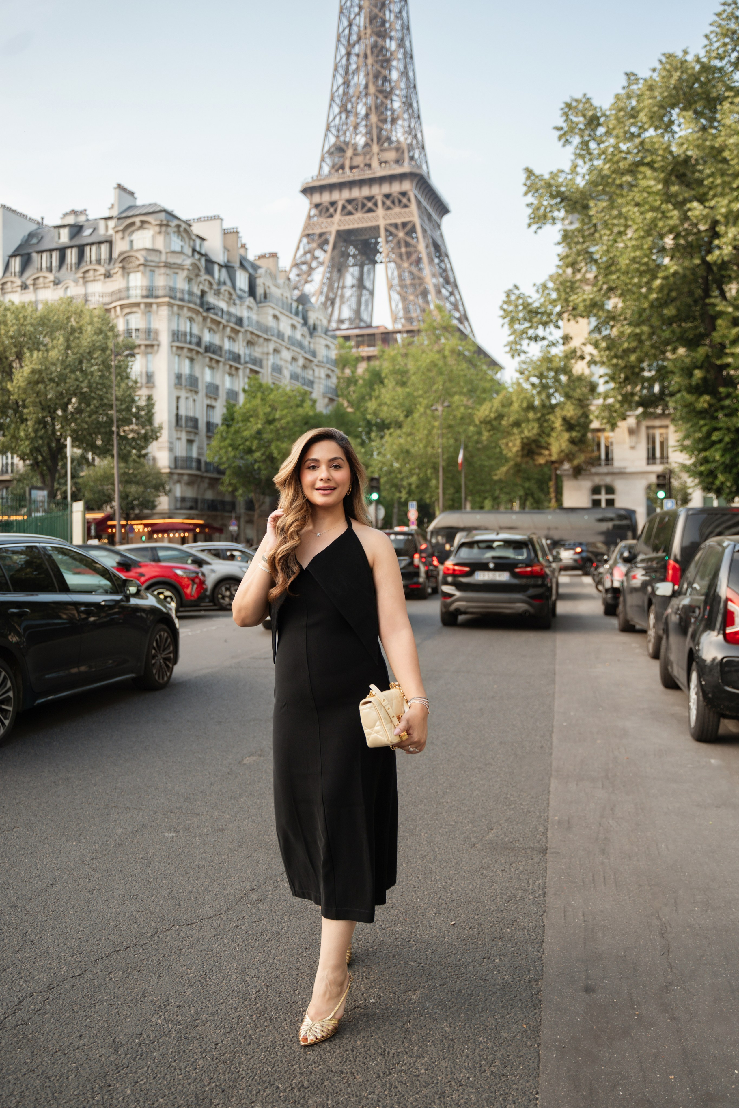 Megha (1 hour). Photographer in Paris|Solo and groups, portraits & content, couples photo-shoot in Paris at the best locations