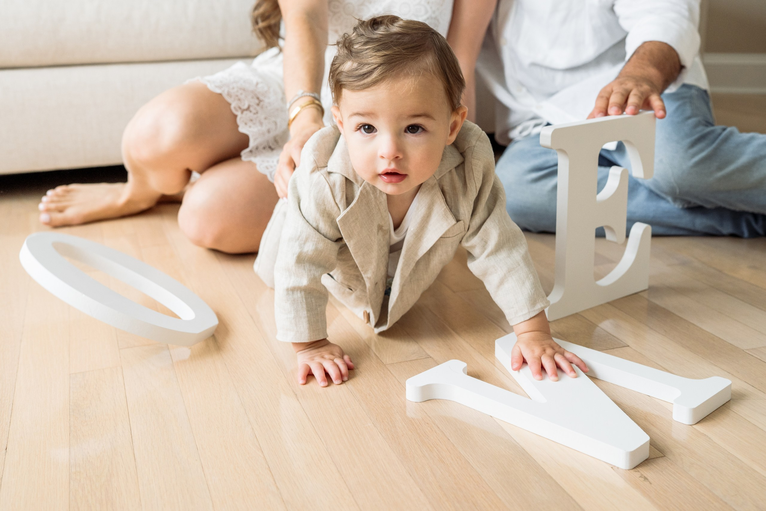 Felicia, Andy, Ethan. 1st year at home. Alisa Tant — Family and newborn photographer Bucks County, Montgomery county, Philadelphia, NJ