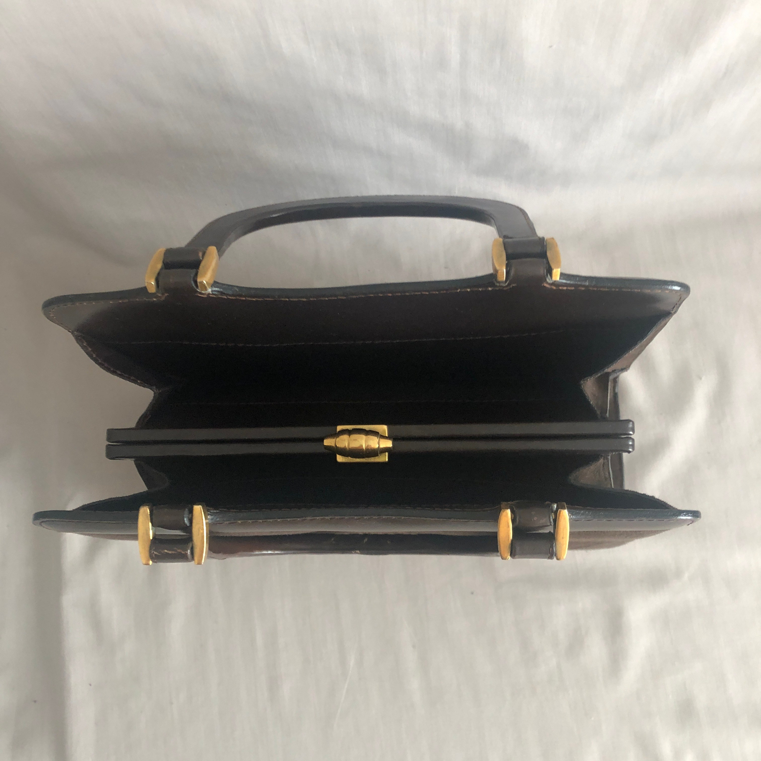 Bag8. Современнные и актикварные украшения в Барселоне, Москве и Санкт-Петербурге