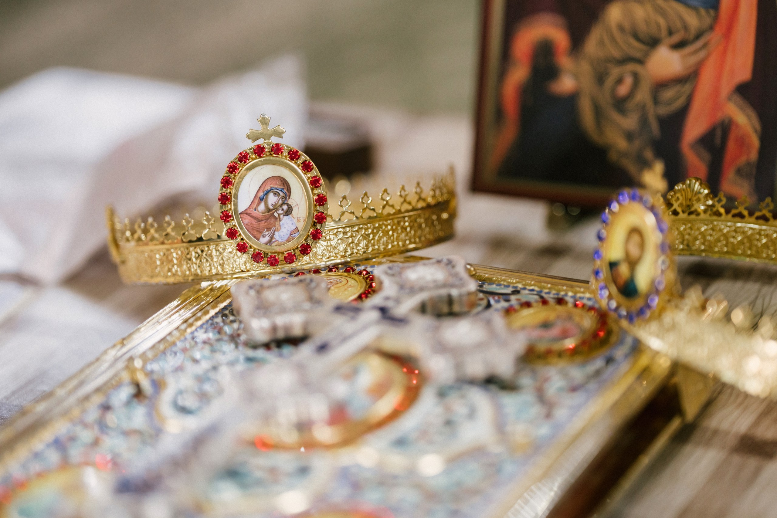 1. Mireasa Adriana în timpul pregătirilor de nuntă în Tudora Botoșani2. Costumul mirelui Ionuț fotografiat artistic în ziua nunții3. Prietenii mirelui la tradițiile de nuntă în Tudora4. Bărbieritul mirelui în cadrul obiceiurilor tradiționale de nuntă5. Fotografii de familie la biserică în ziua nunții6. Portret de familie cu mirii și copilul lor la nunta din Botoșani7. Primul dans al mirilor la Mariage Dor Baisa Botoșani8. Decor elegant de nuntă la Mariage Dor Baisa9. Emoții și tradiții la nunta din Tudora județul Botoșani10. Fotograf profesionist de nuntă în Botoșani surprinzând momente autentice - otograf-nunta-botosanifotograf-evenimente-botosanifotograf-profesionist-botosanifotograf-nunta-tudoranunta-tudora-botosanisedinta-foto-nunta-botosanipoze-nunta-botosanifotografii-nunta-tudorafotograf-cununie-religioasa-botosanibiserica-sfintii-imparati-constantin-si-elena-tudoramariage-dor-baisa-botosanirestaurant-nunta-botosanidansul-mirilor-mariage-dorpregatiri-mire-botosanipregatiri-mireasa-botosanitraditii-nunta-moldovaobiceiuri-nunta-tudorafotograf-familie-nunta-botosaniportret-miri-botosanigalerie-foto-nunta-botosanialbum-foto-nunta-botosaninunta-eleganta-botosaninunta-cu-traditii-botosanifotograf-premium-nunta-botosaniservicii-foto-video-botosanipoveste-de-nunta-botosanifotograf-documentar-nuntafotograf-natural-emotionalmiri-ionut-si-adriananunta-autentica-tudora -otograf-nunta-botosanifotograf-nunta-tudoranunta-tudora-botosanifotograf-evenimente-botosanifotograf-profesionist-botosaniservicii-foto-video-botosanigalerie-foto-nunta-botosanialbum-foto-nunta-botosani - nunta-autentica-botosaninunta-cu-traditii-botosanipoveste-de-nunta-botosanifotografii-emotionante-nuntamomente-autentice-nuntafotografie-documentara-nuntafotograf-natural-nunta- pregatiri-miri-tudorabiserica-tudora-botosanicununie-religioasa-tudoramariage-dor-baisa-botosanipetrecere-nunta-botosanivalsul-mirilor-botosani - alino-foto-studio-botosaniionut-si-adriana-nunta-tudorafotograf-alin-chirila-botosani