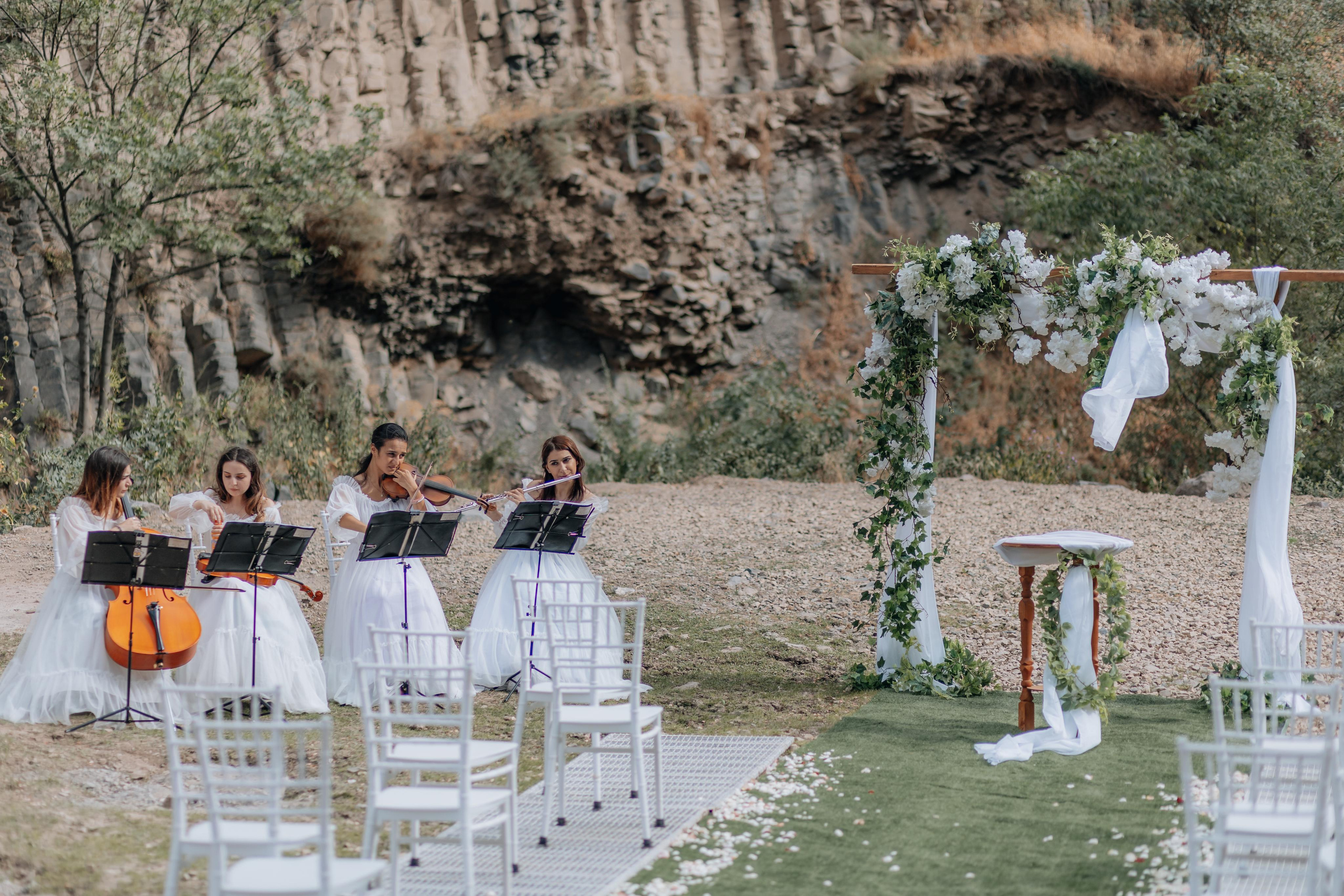 Վարդան և Լիլիթ. Taron Yesayan Wedding & Family photographer