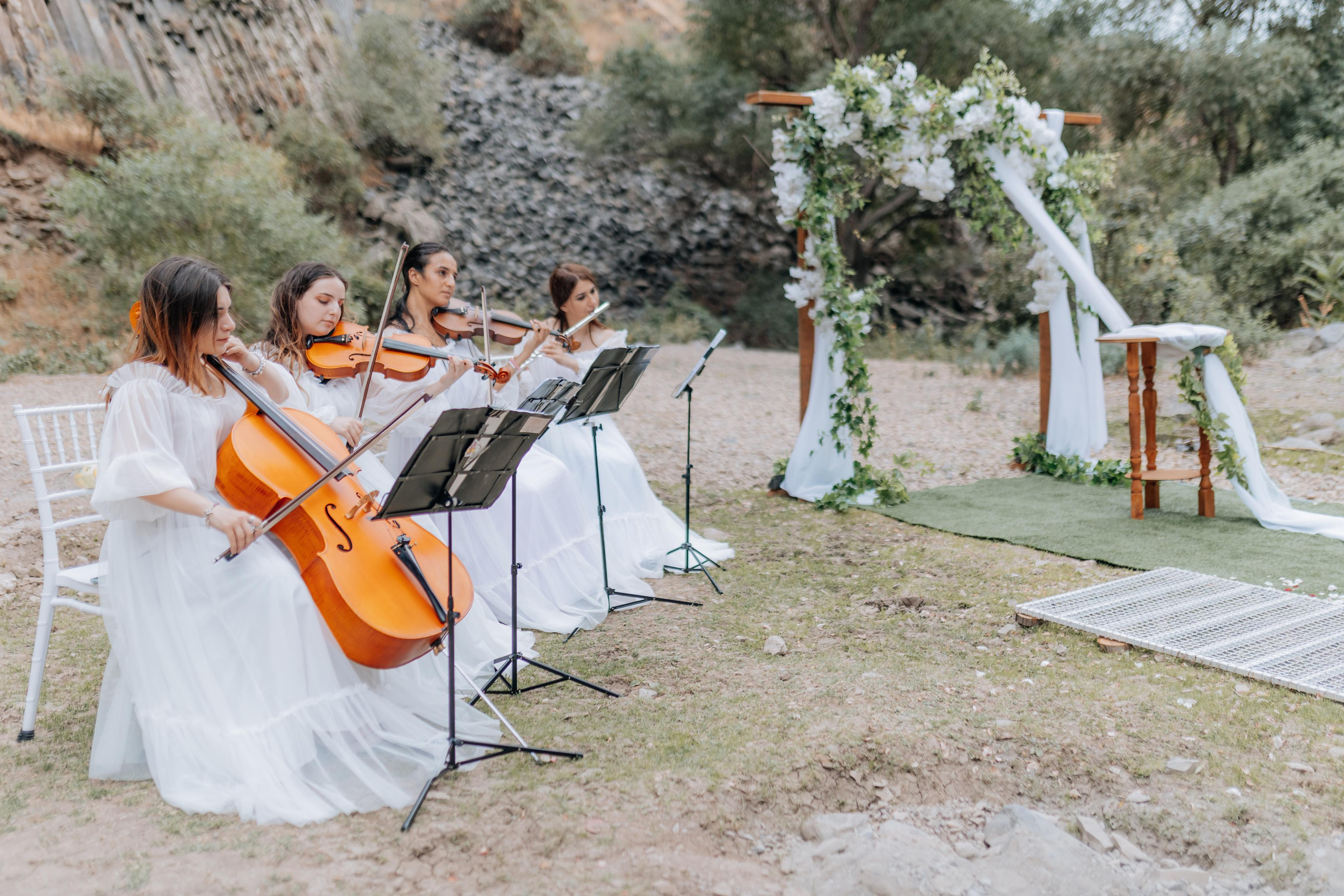 Վարդան և Լիլիթ. Taron Yesayan Wedding & Family photographer