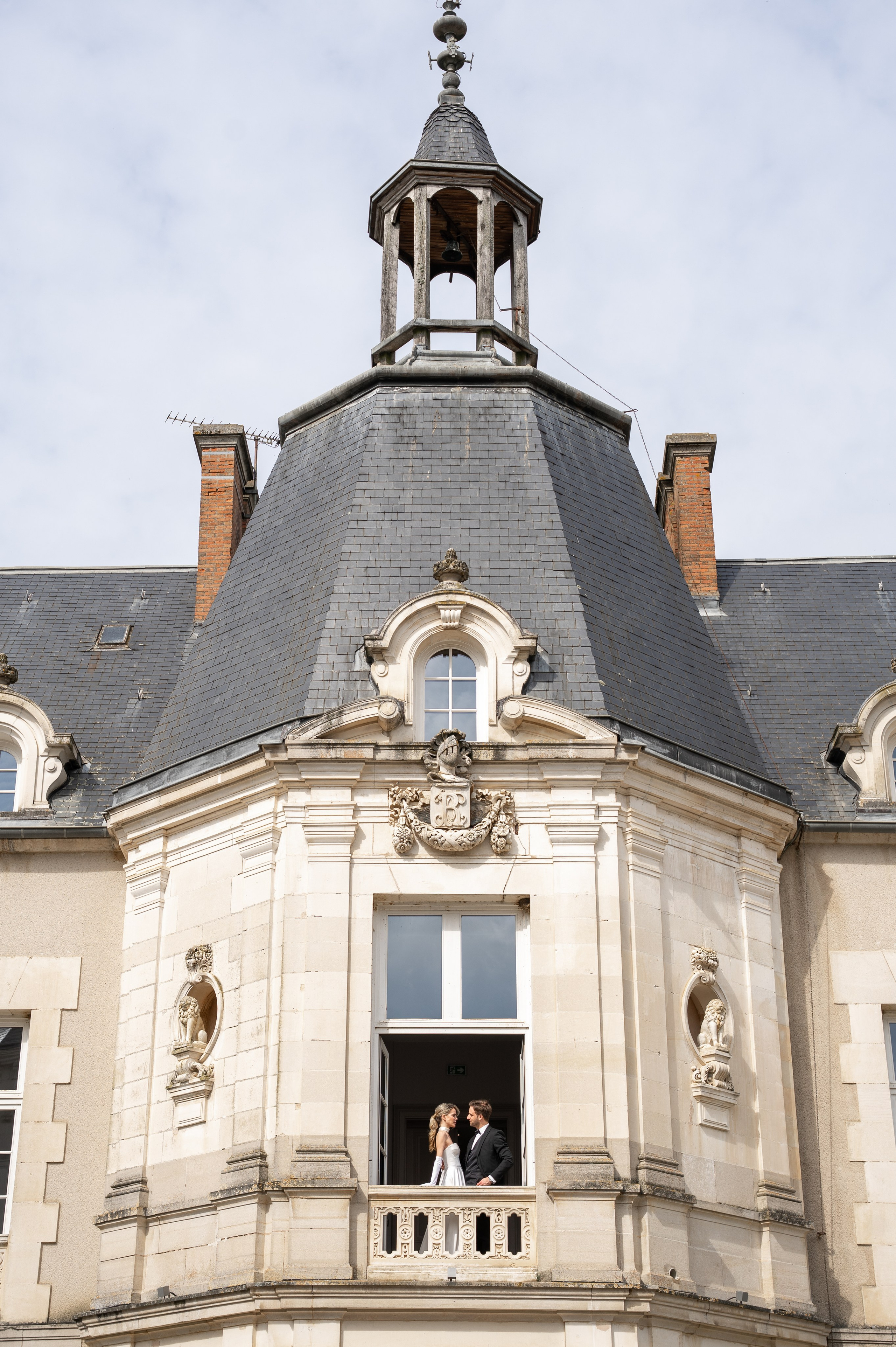 Chateau elopement inspiration. Wedding photographer in Paris Oksana Shum