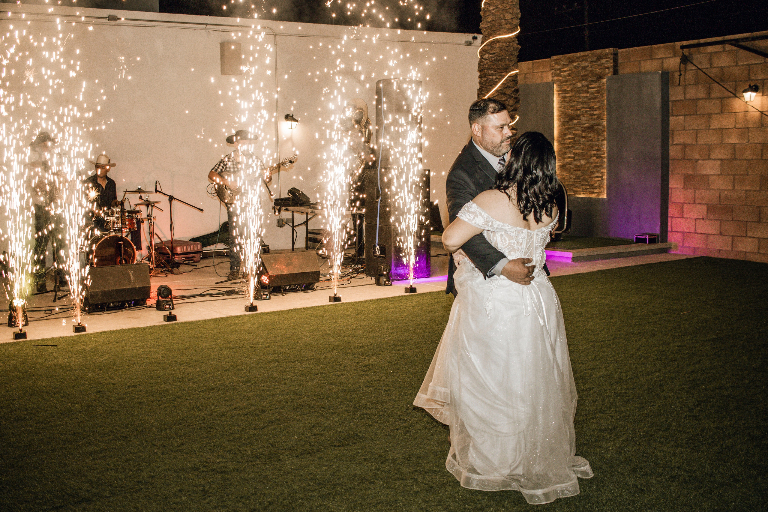 VIRIDIANA Y HUMBERTO. Principal