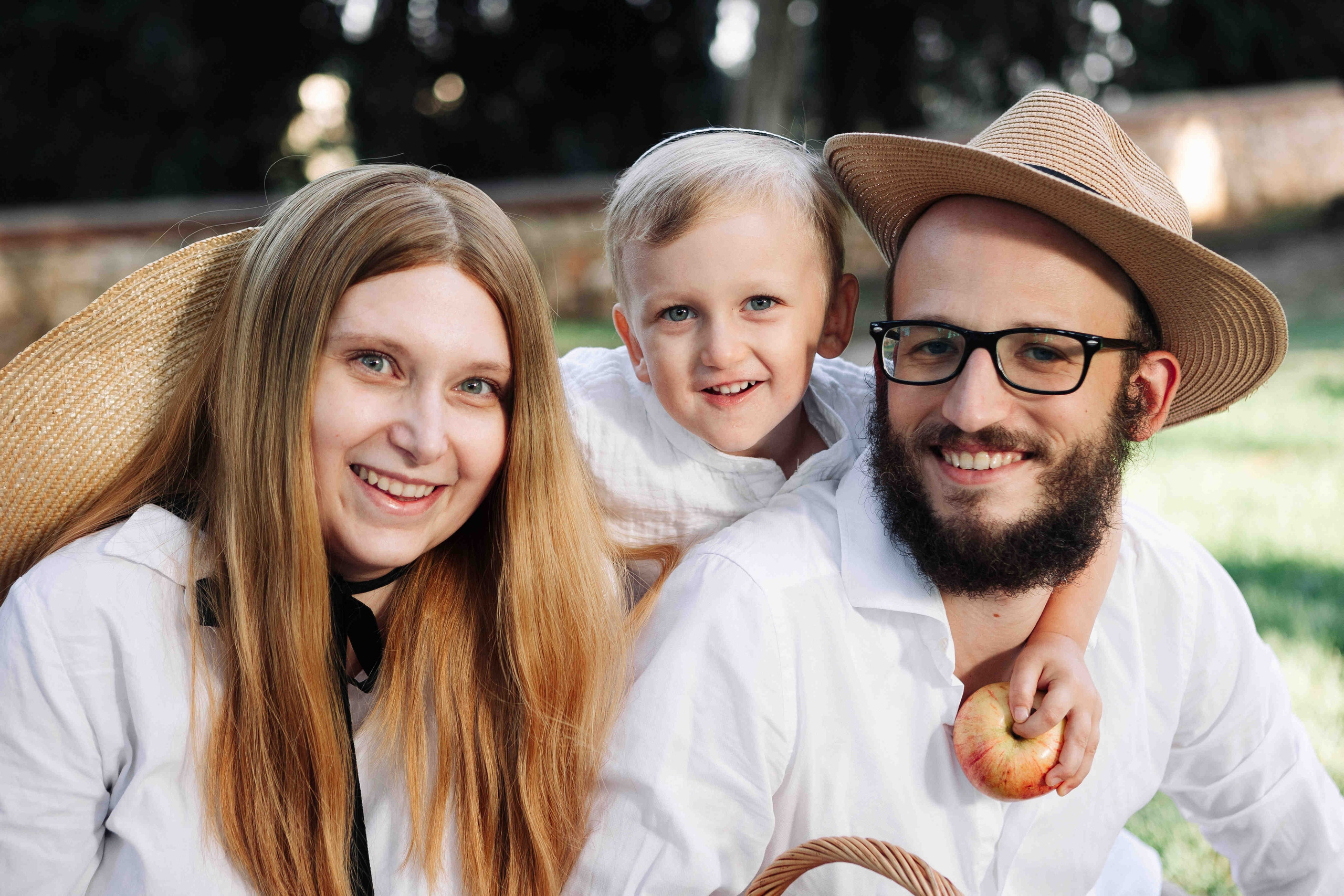 COZY PHOTO SESSION WITH A SWING. Https://shi-photo.com/