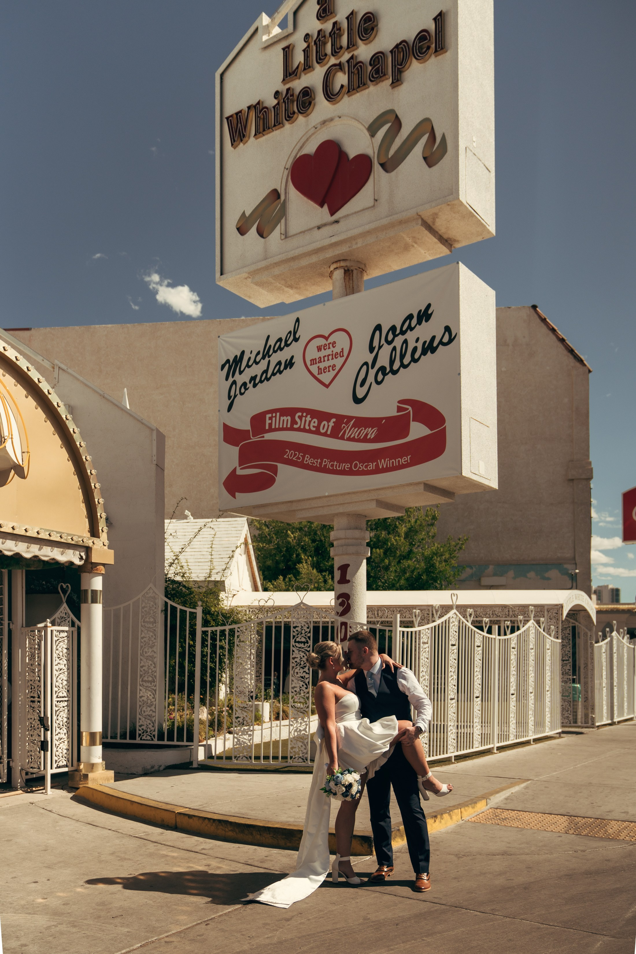 Lauren&Callum. Wedding & elopement photographer Viktoriya Kravtsov. Las Vegas