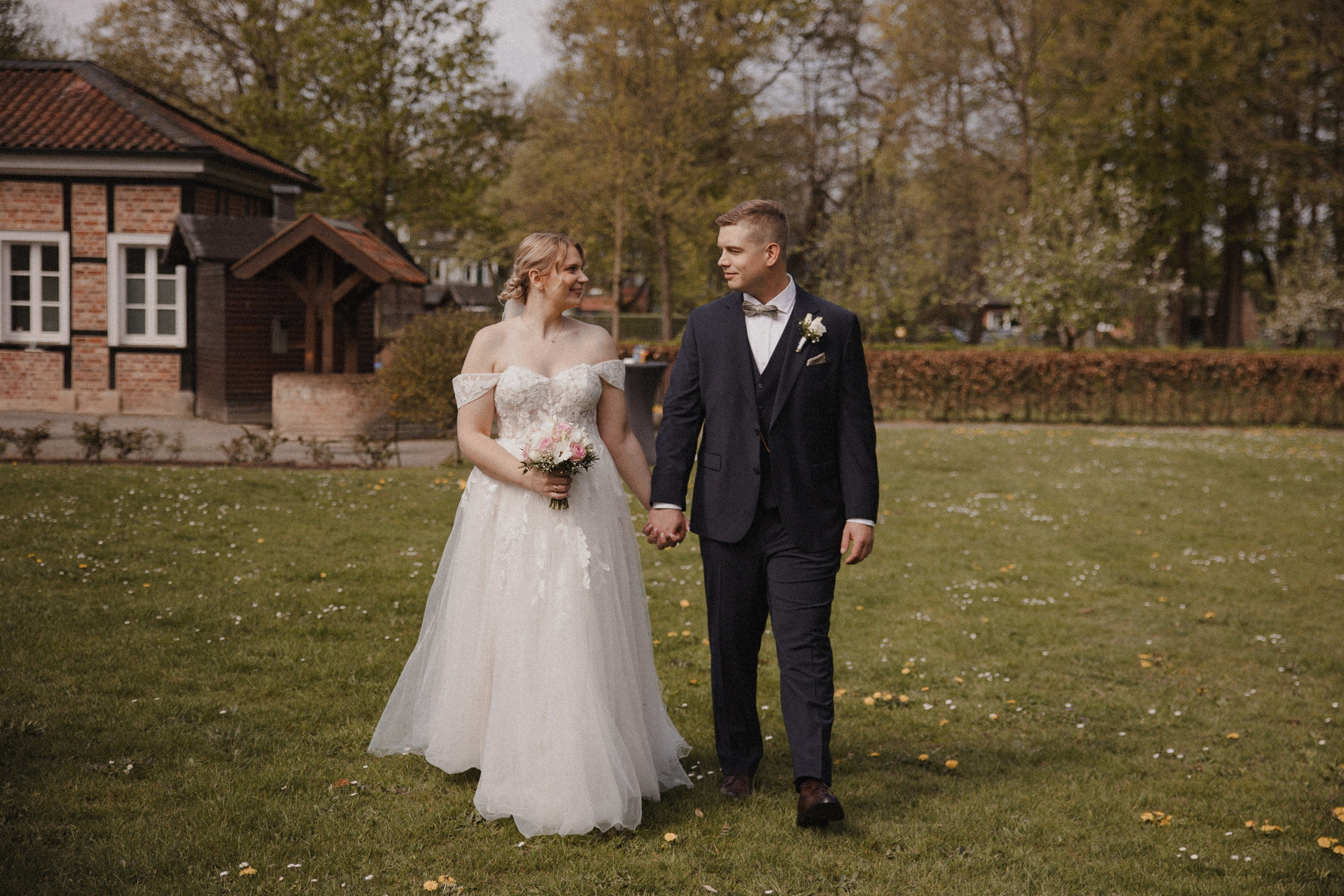 Lorena & Jan l Schloss Sythen. Hochzeitsfotografin Bochum | Halyna Reiche Fotografie NRW