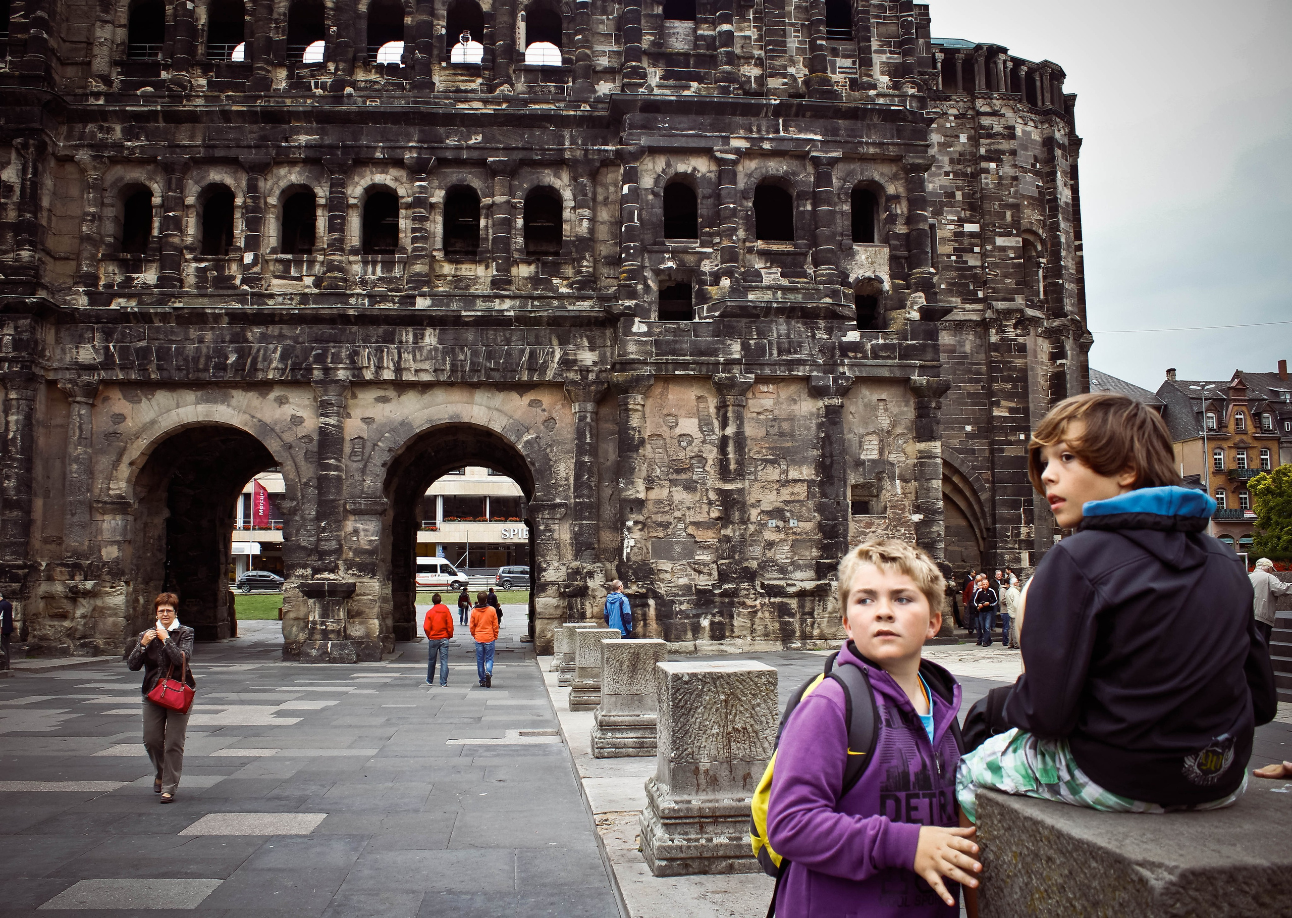 ГЕРМАНИЯ. Стрит-фотография, полная абсурда, идиотизма и красоты