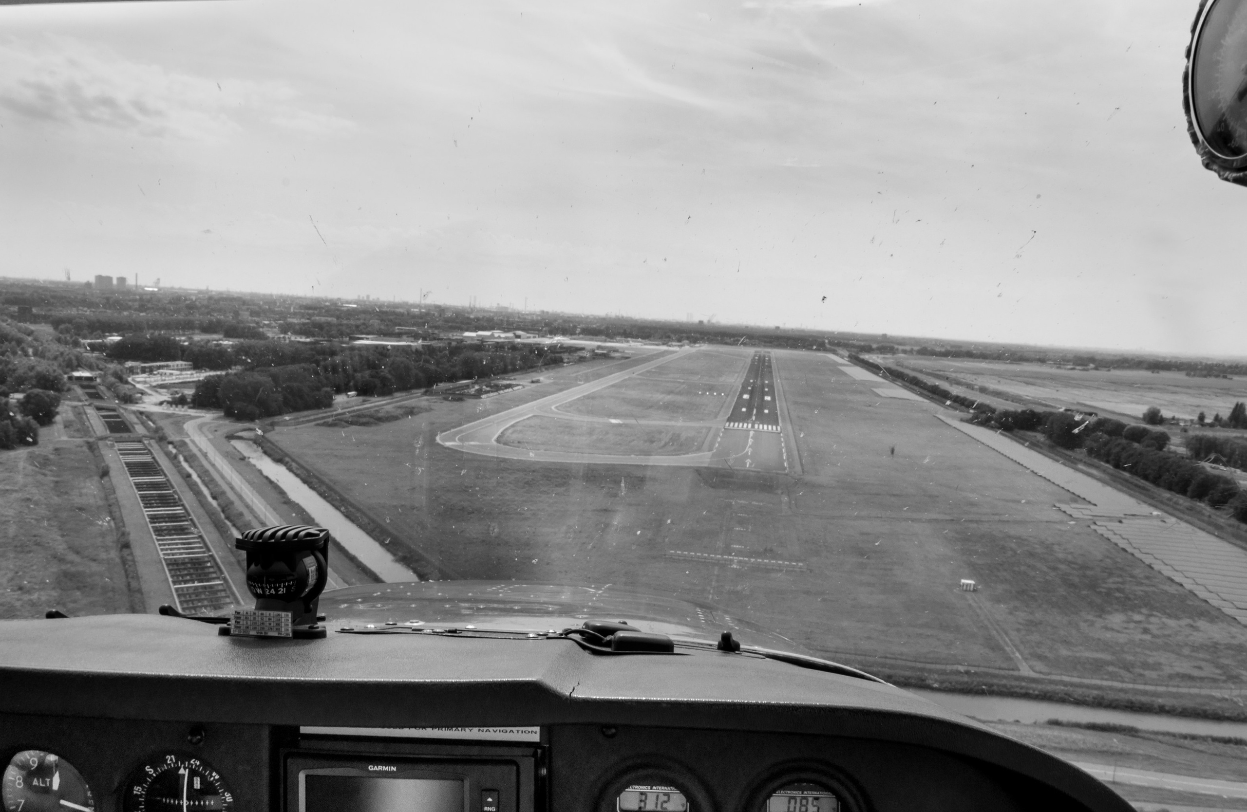 Een fotoshoot van een piloot en vliegtuigen. Éclat Fotos. Exclusieve portretfotografieservice