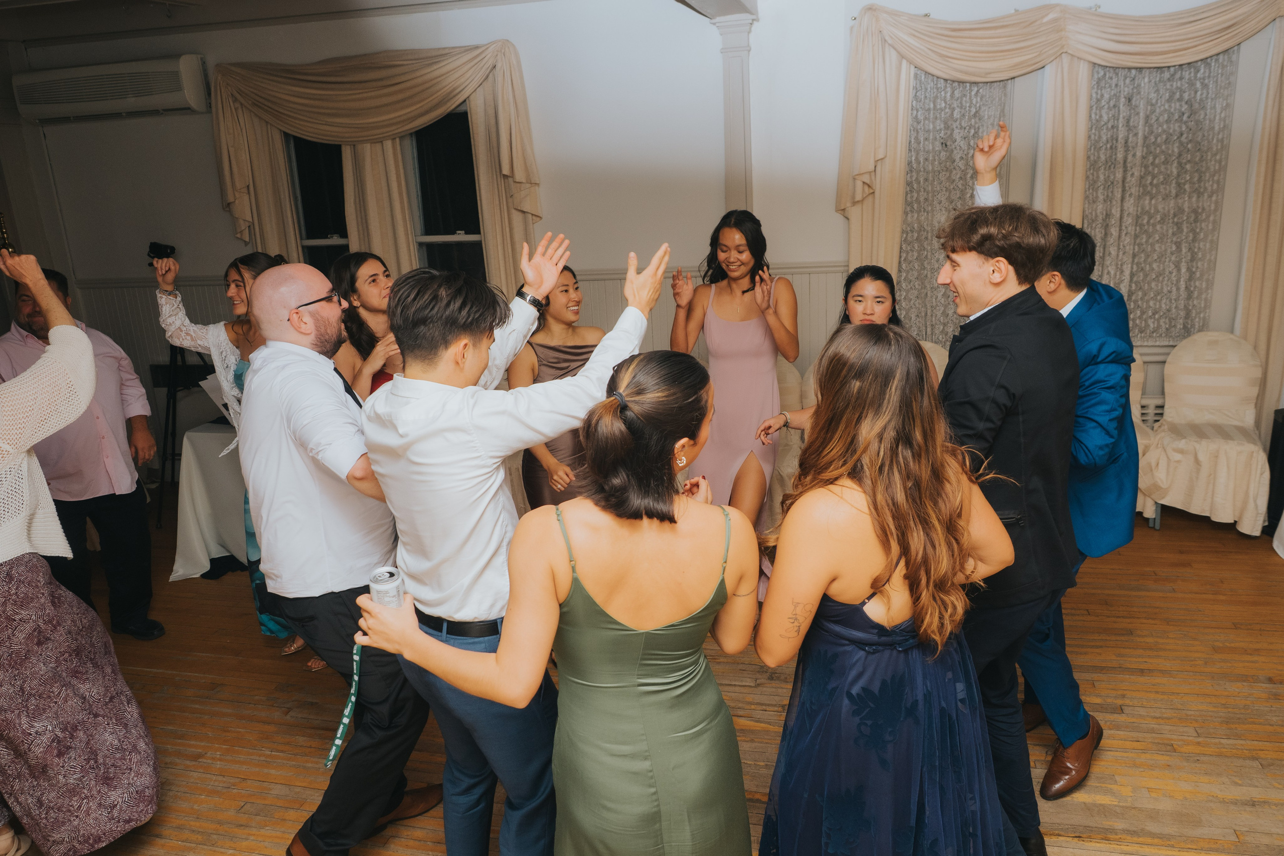 Wedding of Camille and Dinh. Wedding and Family Photography Montreal Muriel Oe Photo