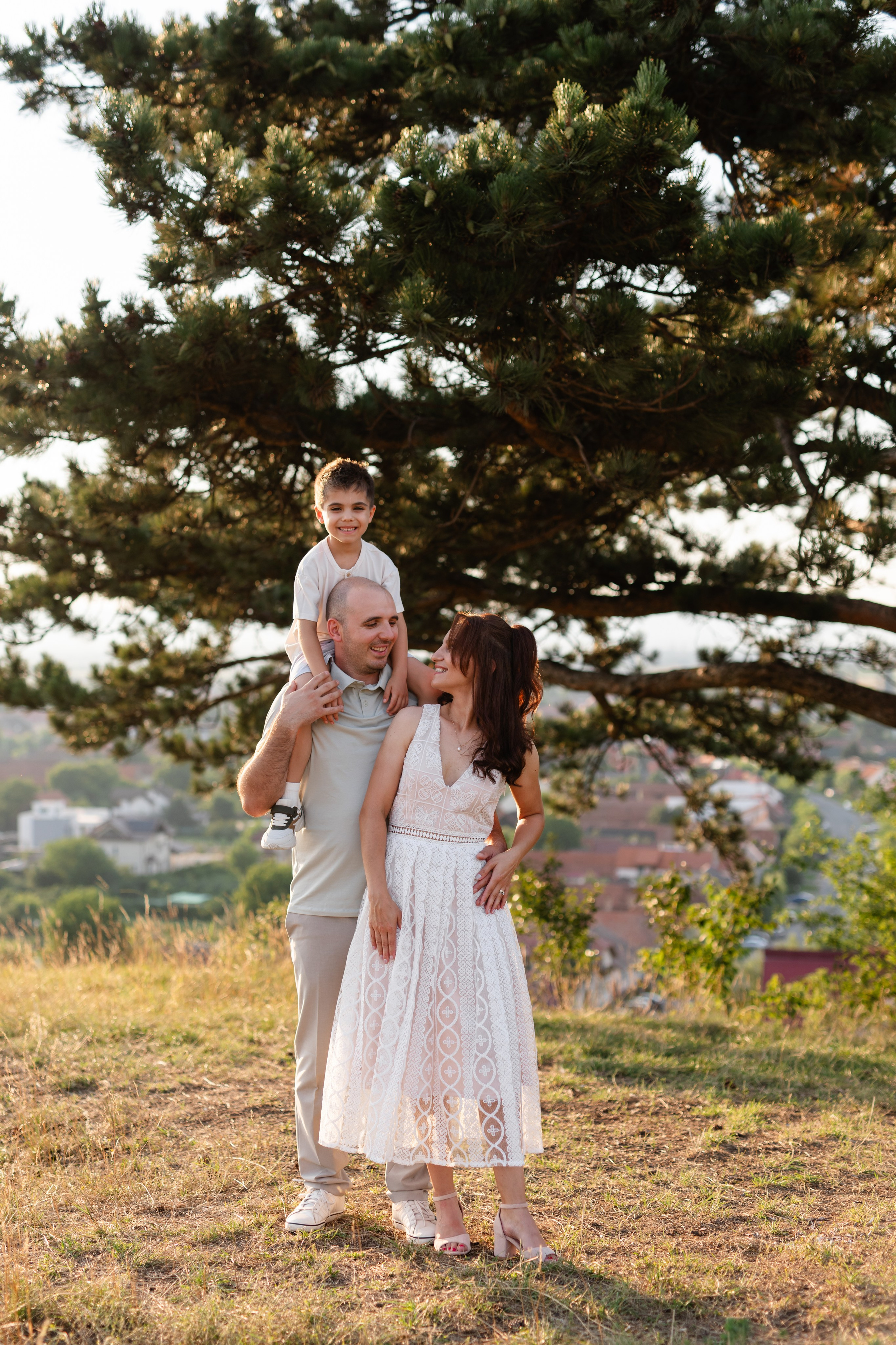 Claudia, Ionut & Cezar — Family. Main