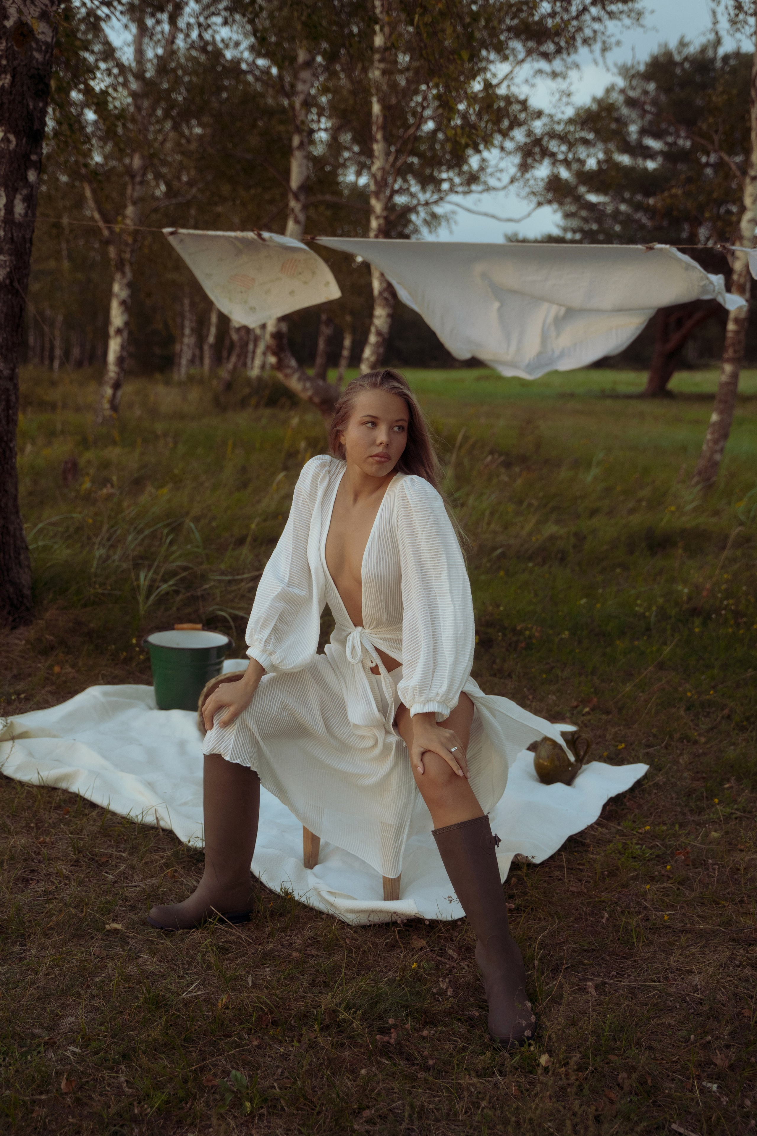 Storm, linen and milk