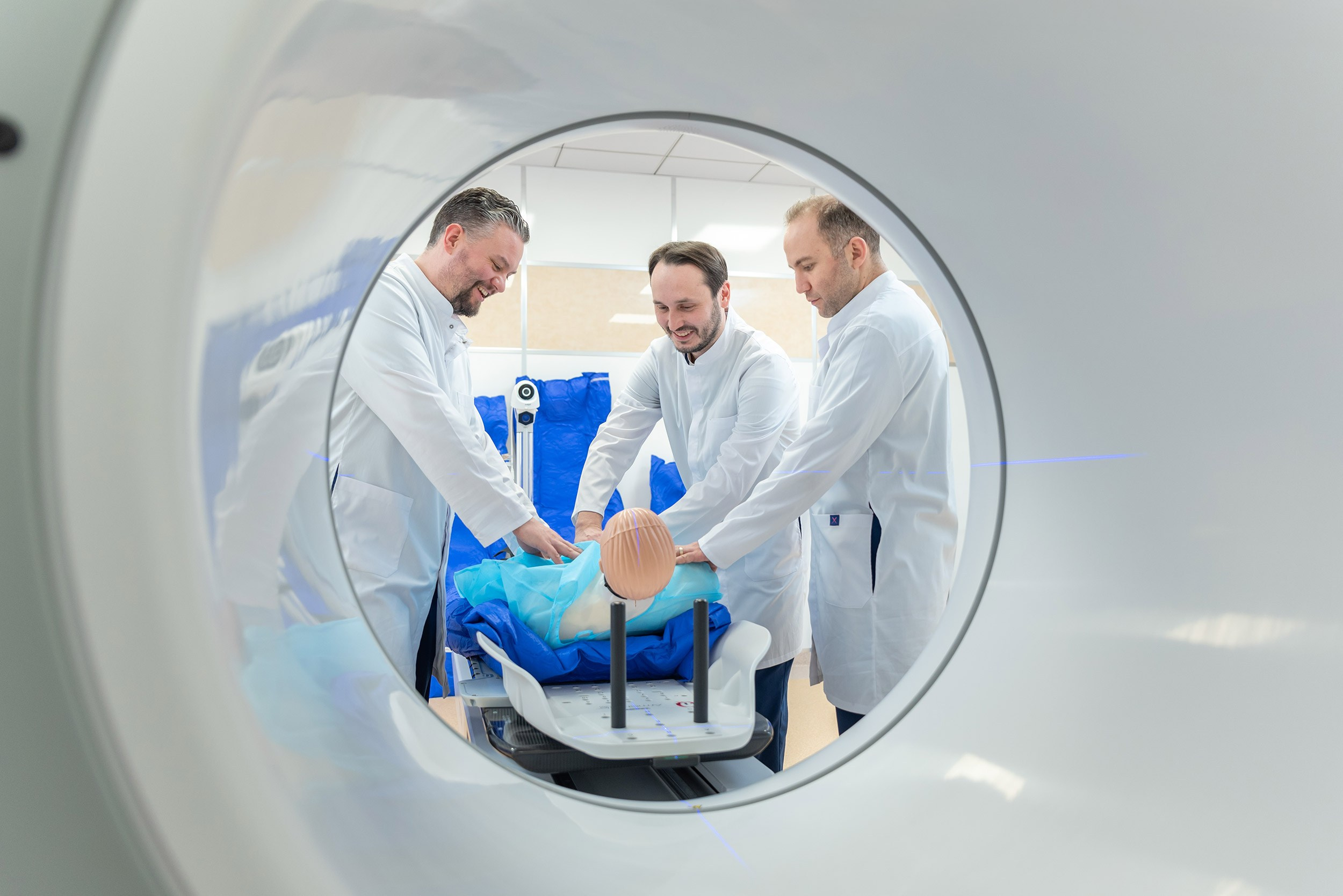 Erebuni Radiotherapy Center. Լուսանկարիչ քաղաք Երևանում