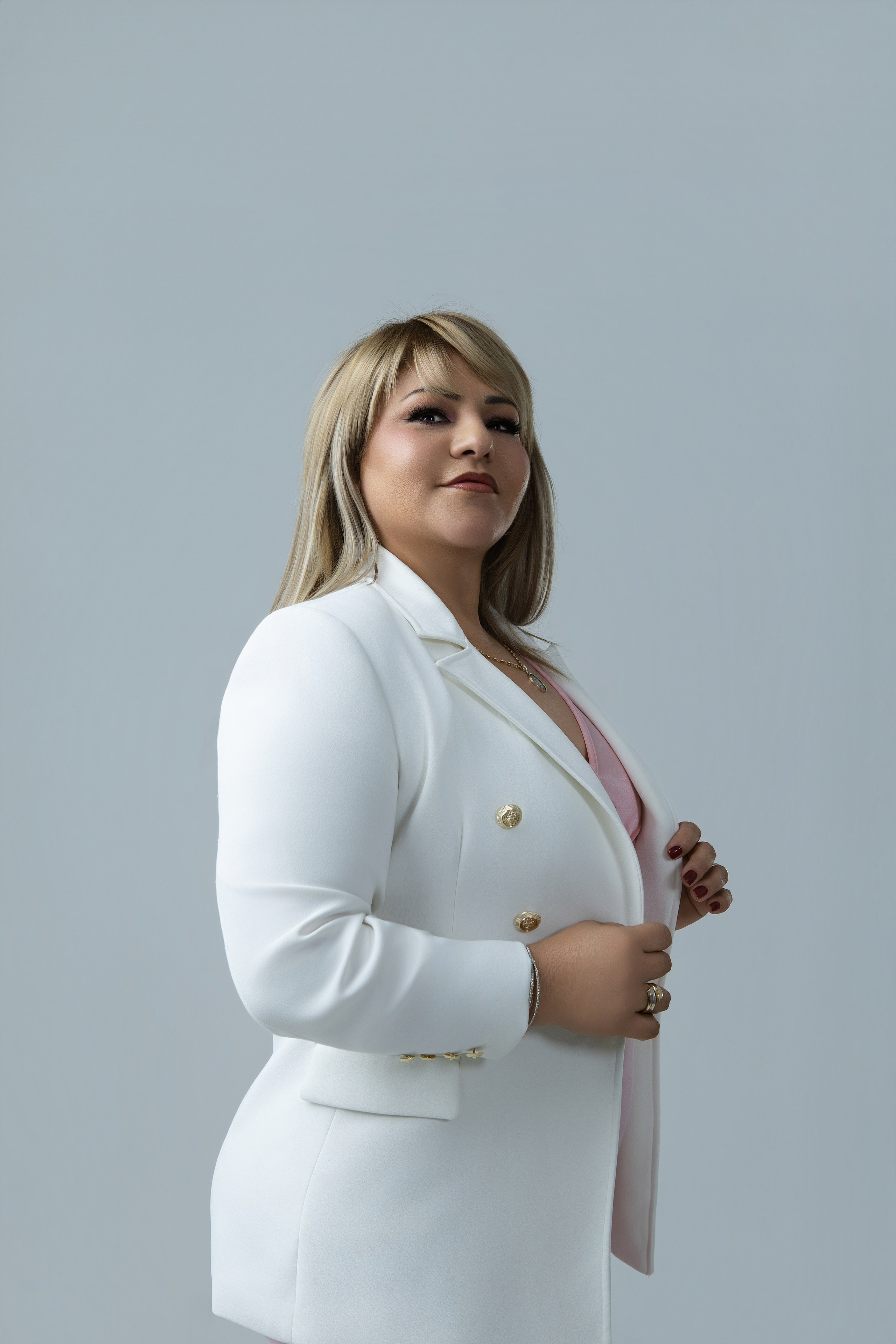 Empresarial / Personal. Fotógrafo de XV y BODAS en Tuxtla Gutiérrez y Villahermosa | ROGER CORZO | 360 PRODUCCIONES