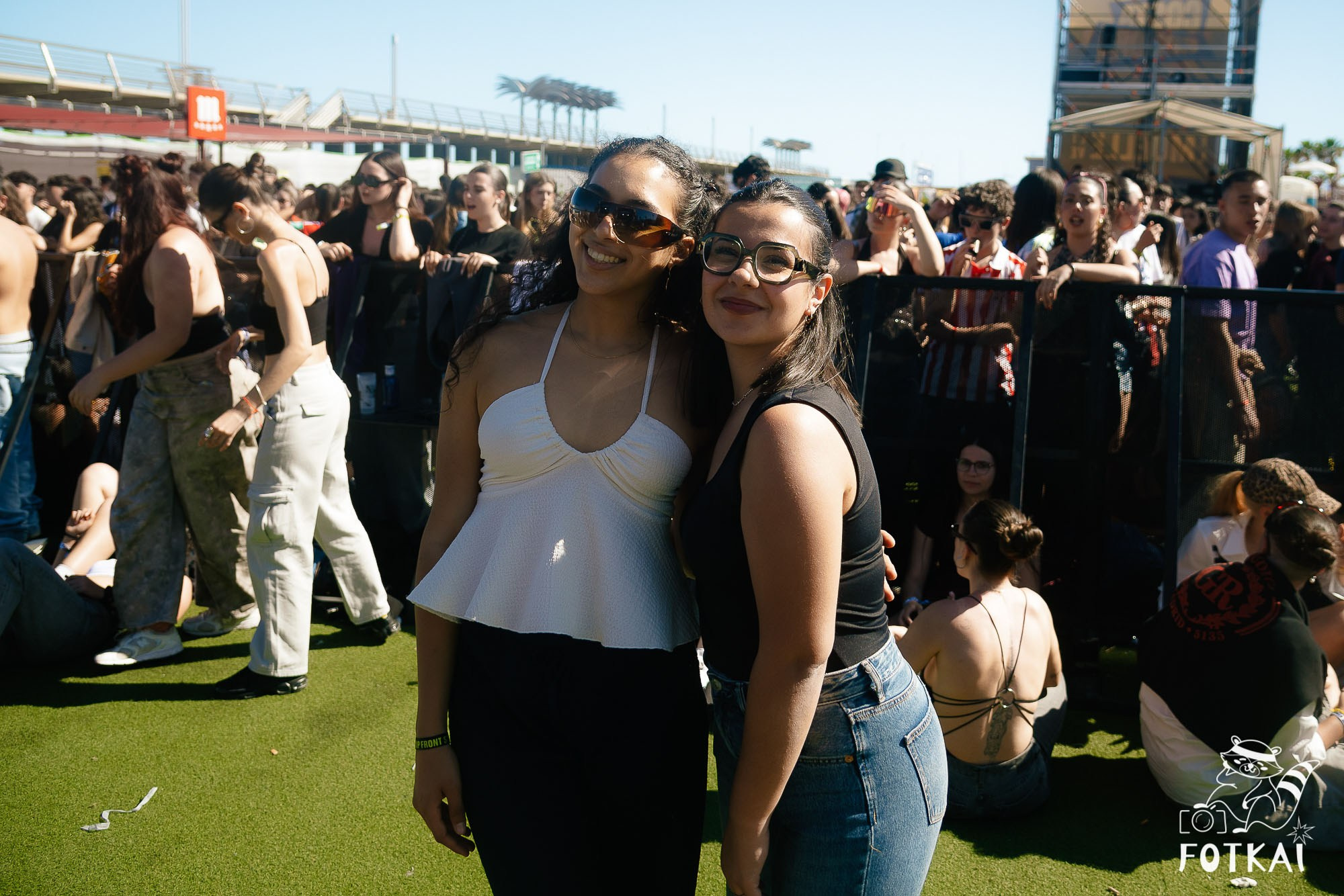 Fotos Costa Sonora 2026 Alicante Día 2 — busca tu foto y encuentra amigos del festival | FOTKAI