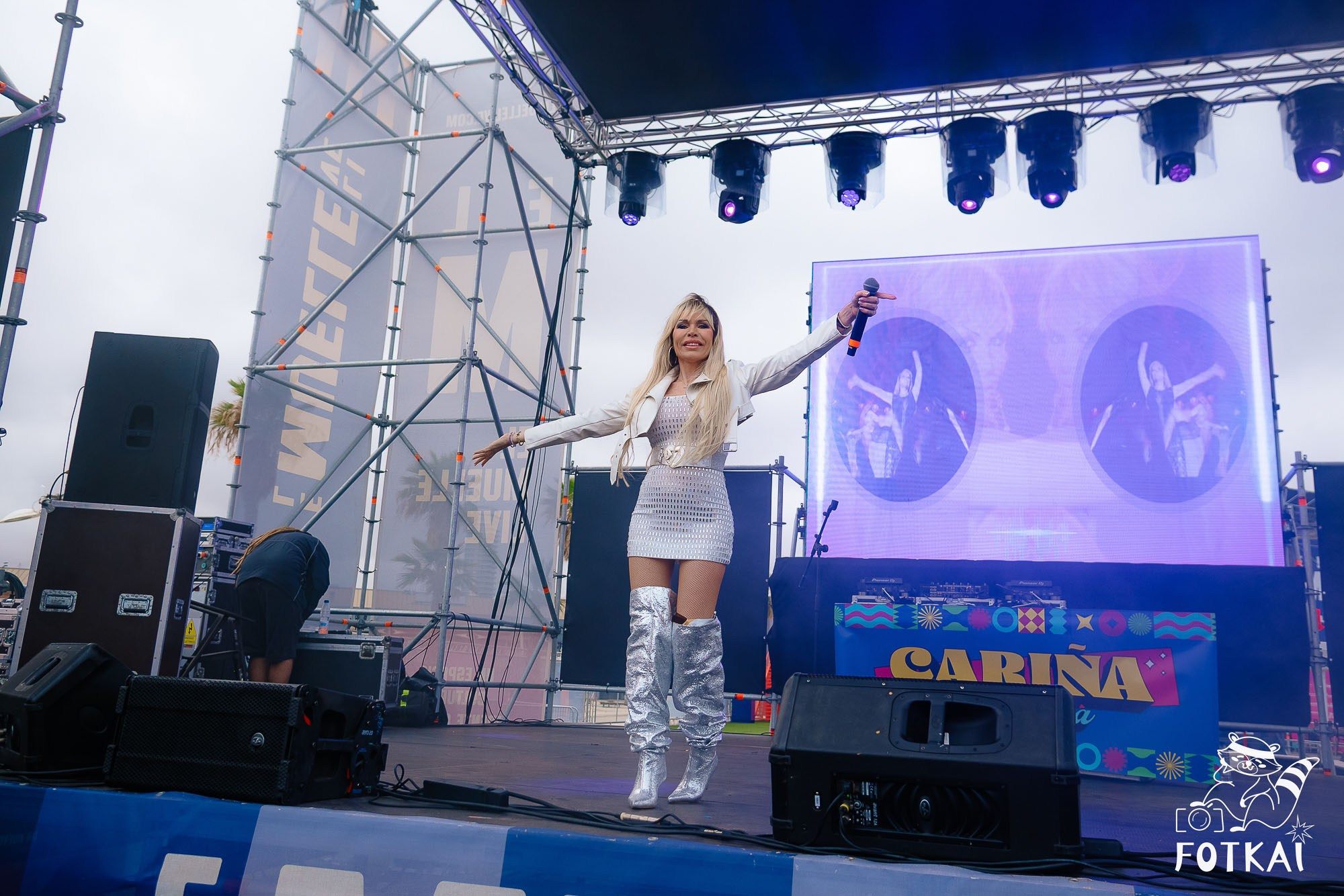 Cariña La Fiesta 2.0 — Fotos del evento en El Muelle Live, Alicante, 2026 | FOTKAI
