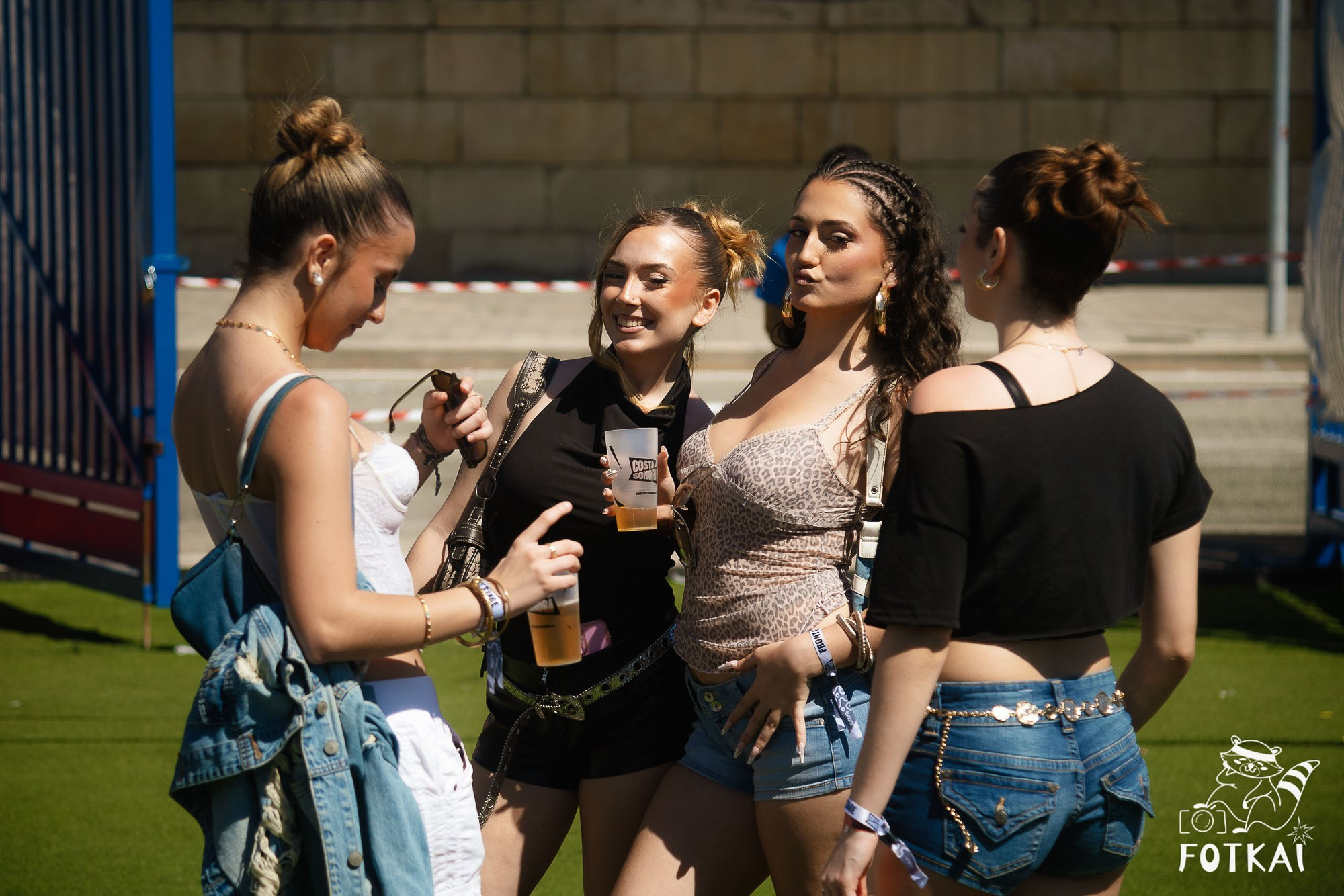 Fotos Costa Sonora 2026 Alicante Día 2 — busca tu foto y encuentra amigos del festival | FOTKAI