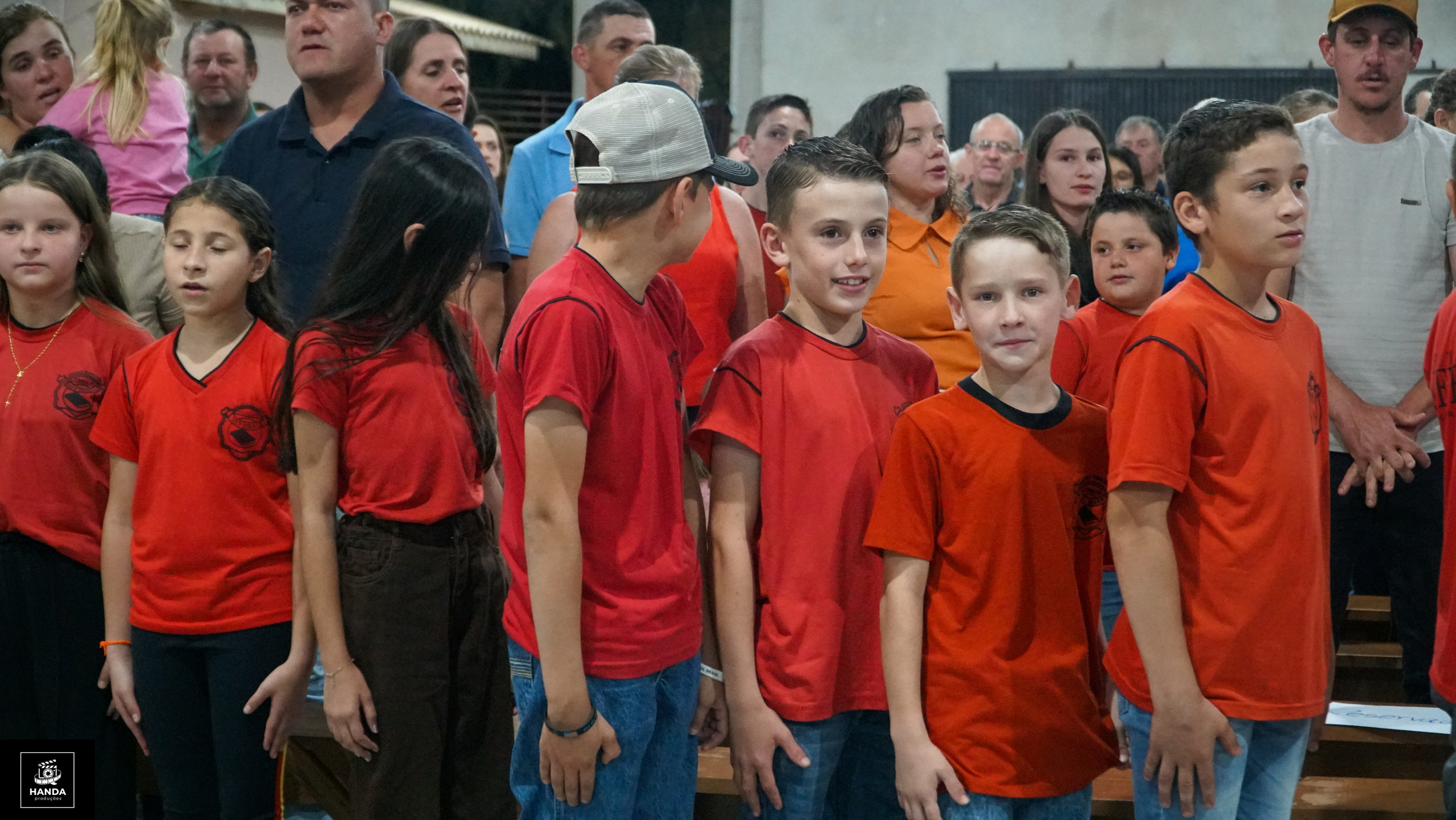Noite autógrafos colégio Aurélio Buarque de Holanda. Handa Produções