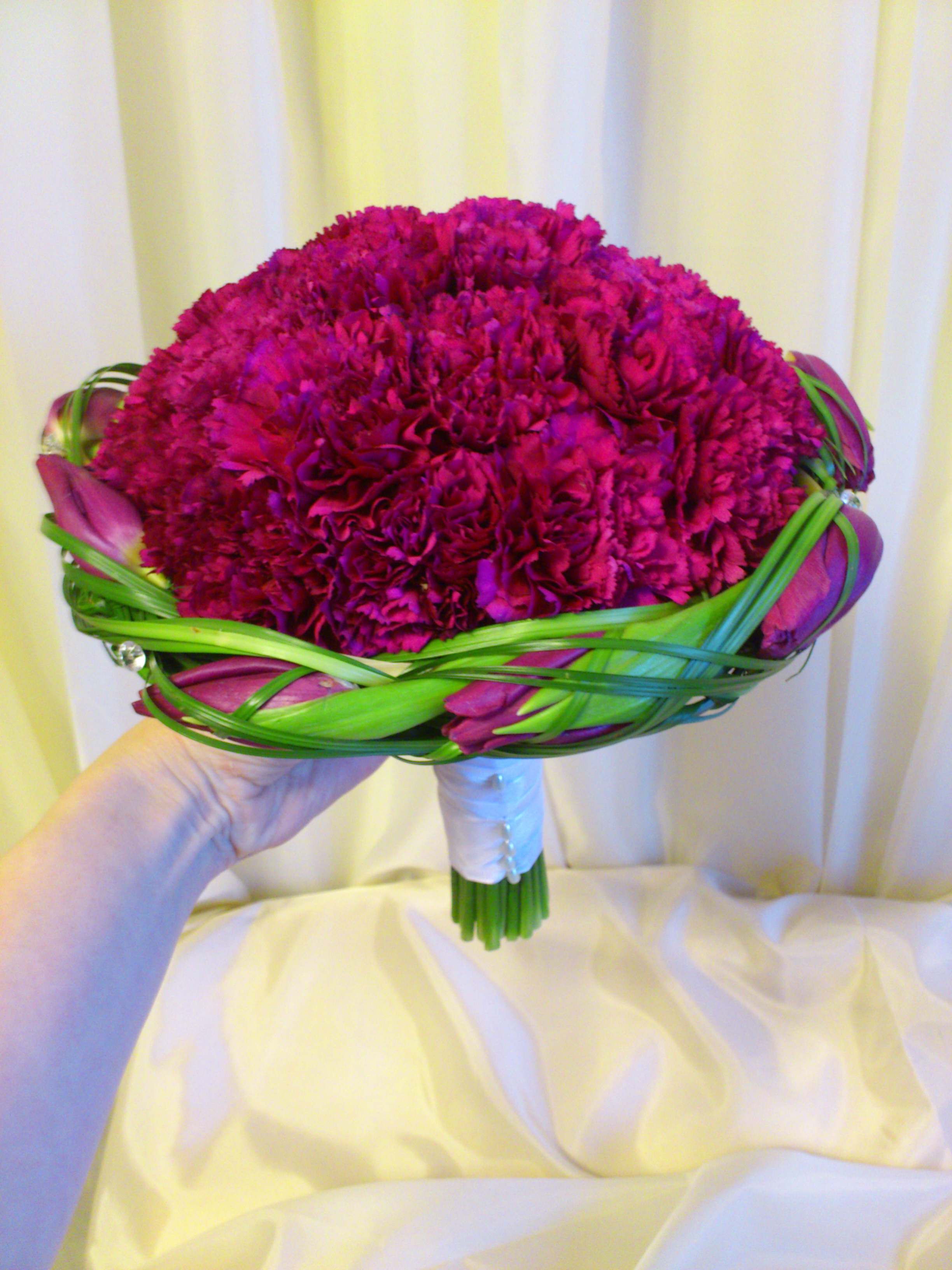 Līgavas pušķi sarkanos toņos. Event design, decoration, floristry, gift, Irina Novika, Riga, Latvia