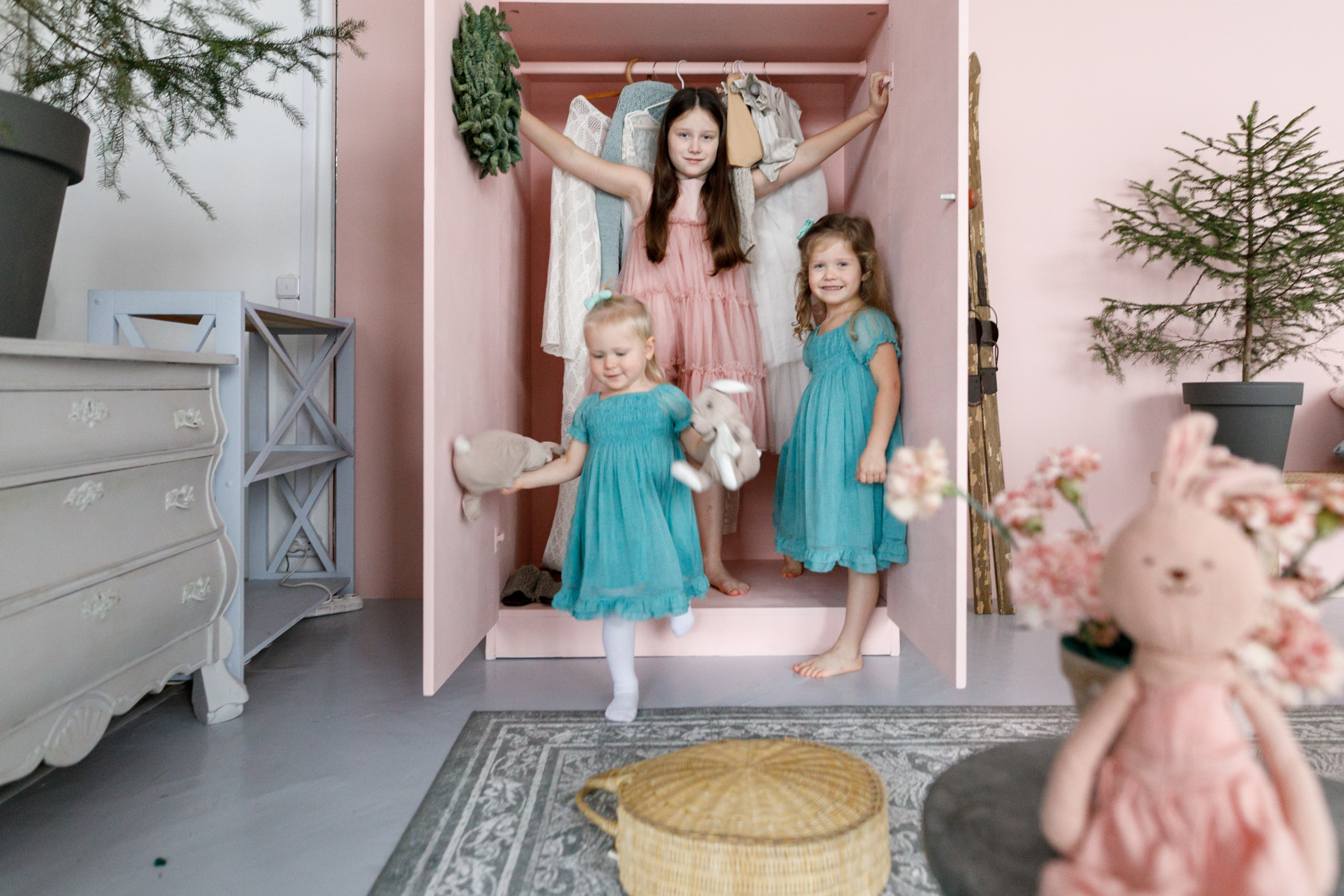 Family and kids photography. Photographer in Wroclaw Katerina Kouzmitcheva