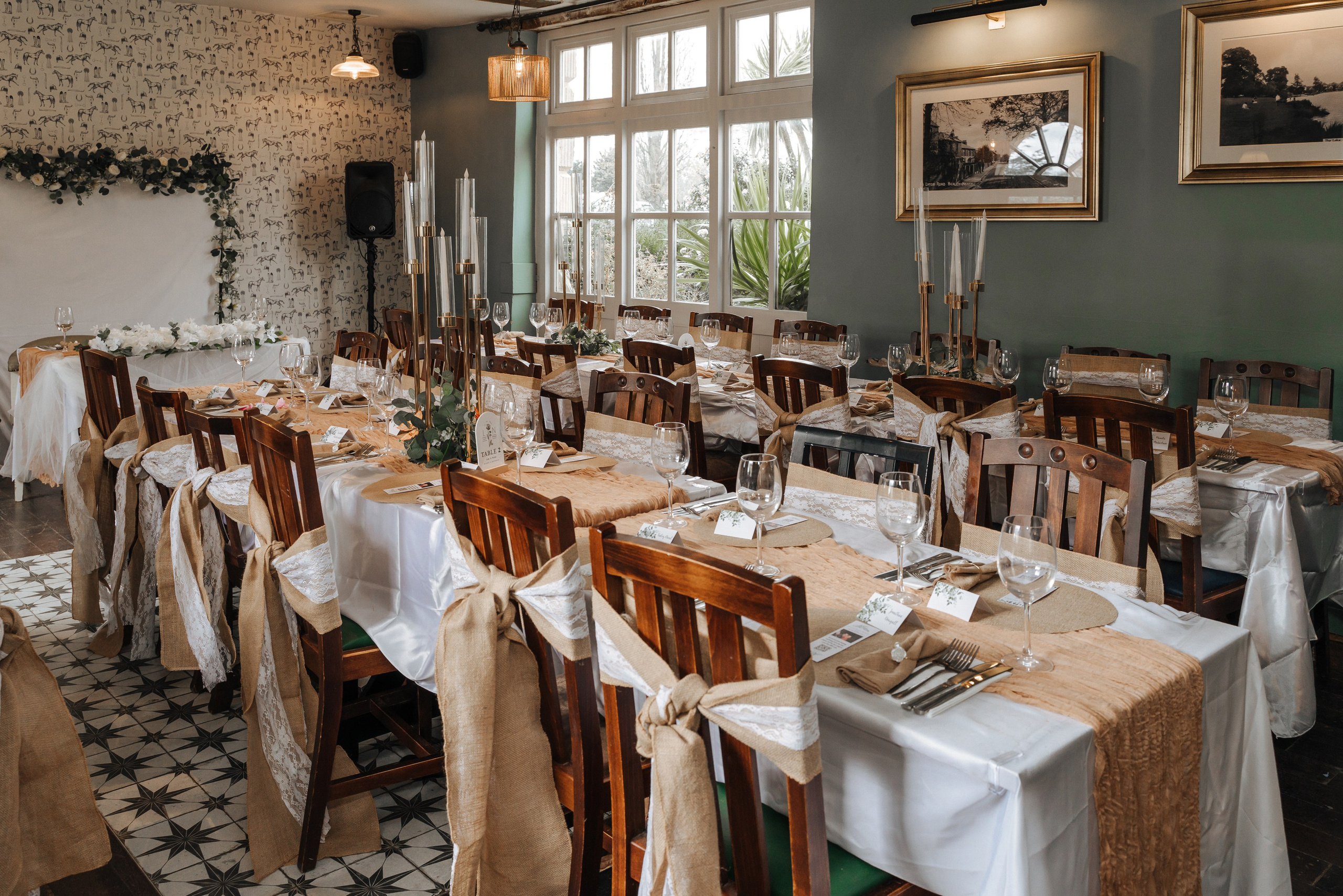 Luke and Nicola’s wedding at Danson House. Photographer in England Ekaterina Romanova