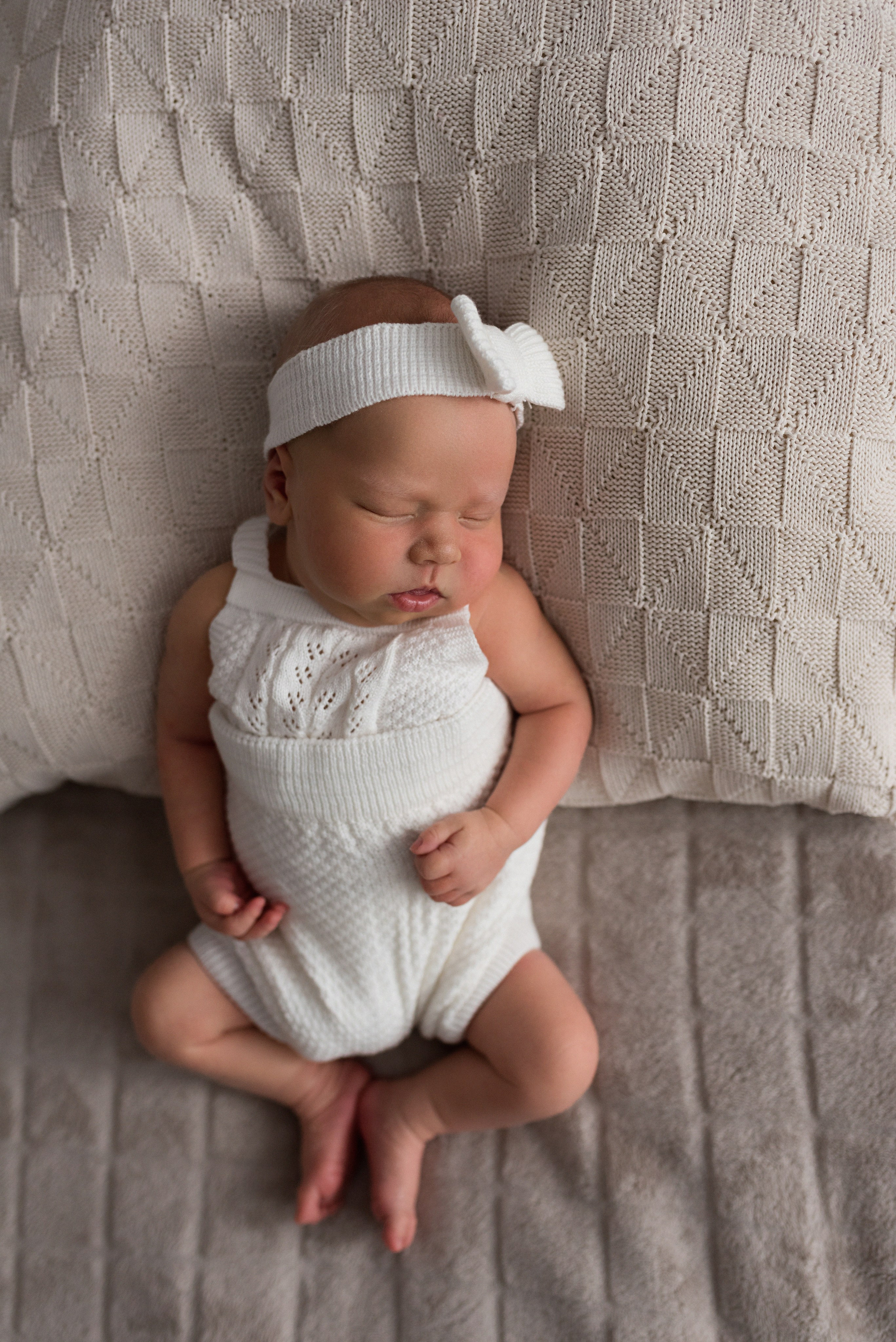 Lifestyle. In-home newborn photography Raleigh & area Katya Kulikova