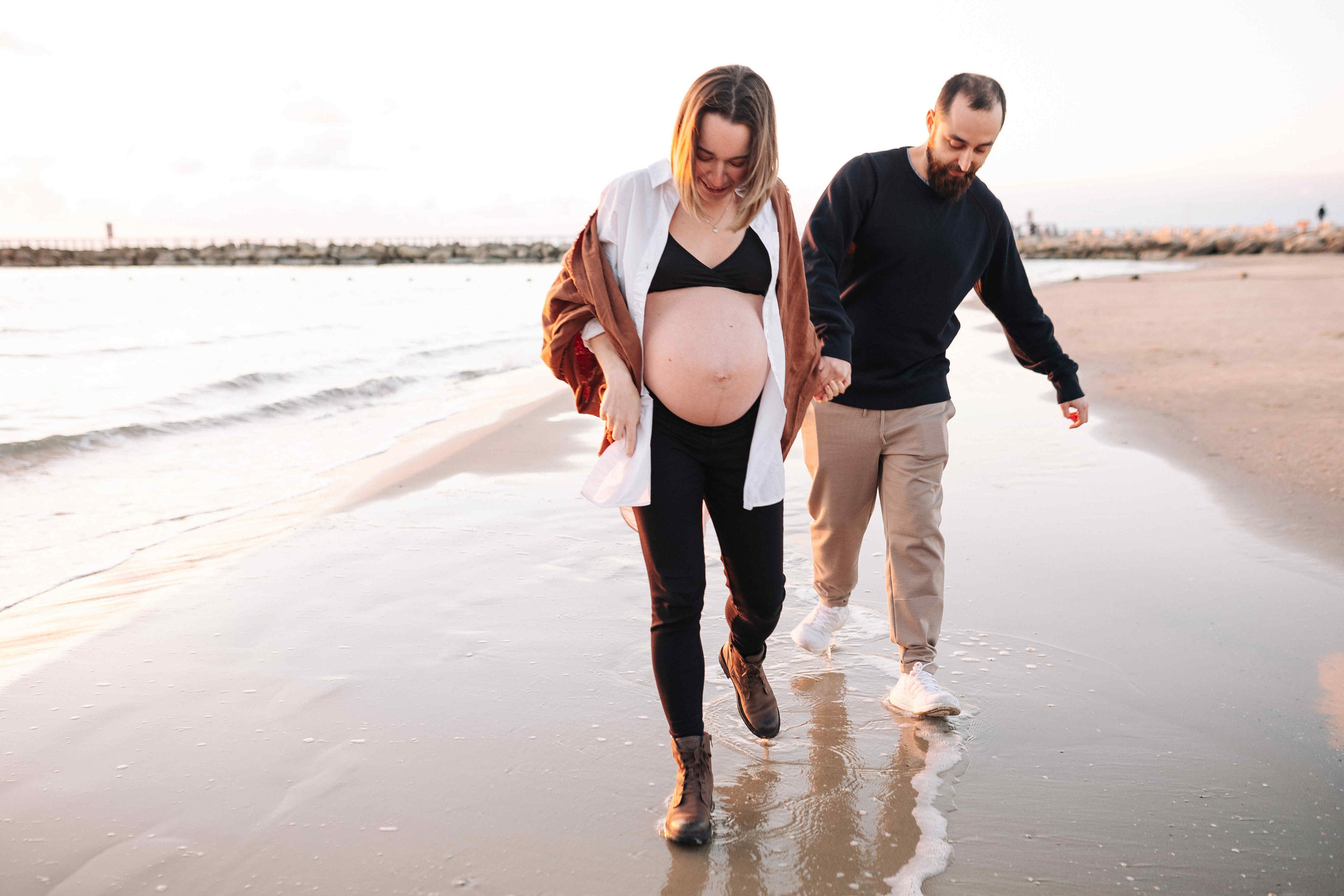 WINTER, PREGNANCY PHOTOSESSION (TEL AVIV). PHOTOGRAPHER IN ISRAEL