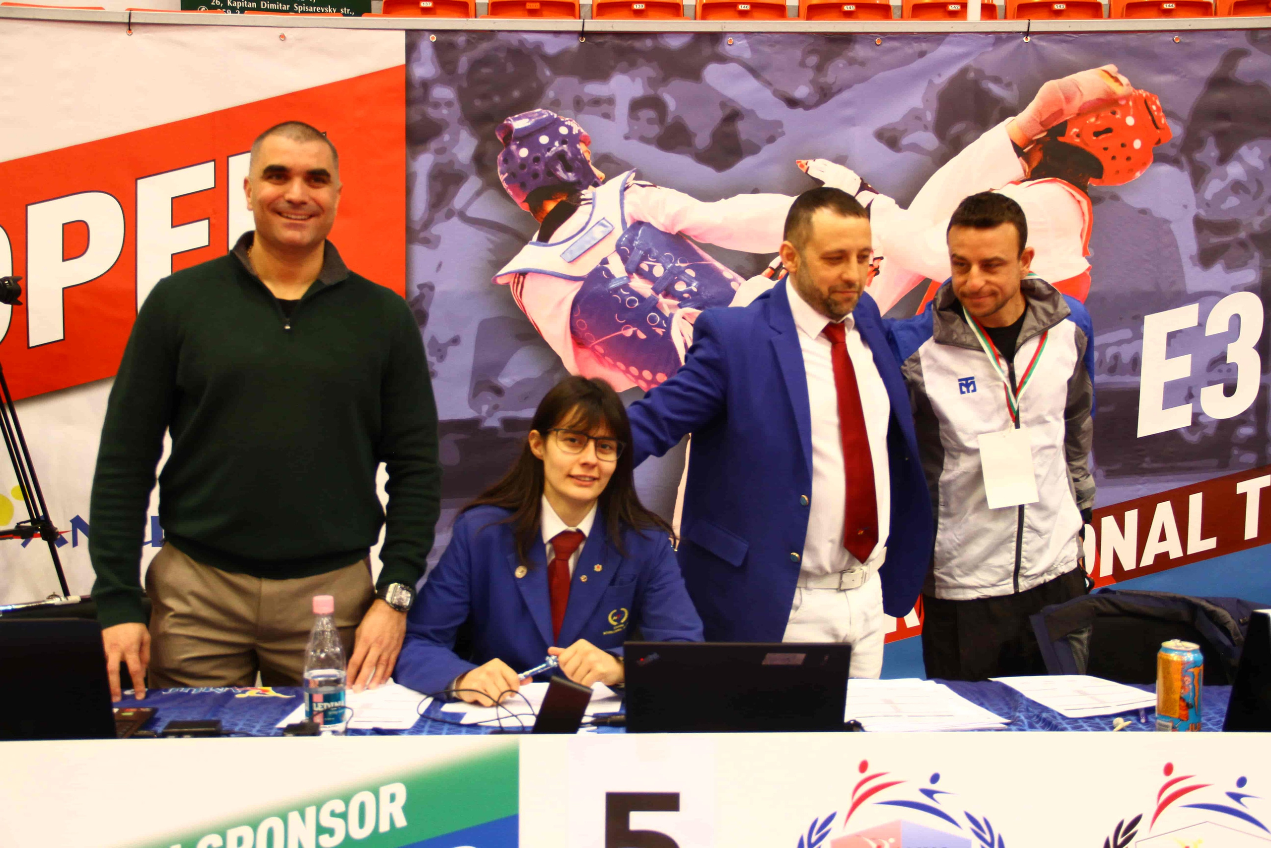 PhotoAdrenaline.com - BACKSTAGE фотография