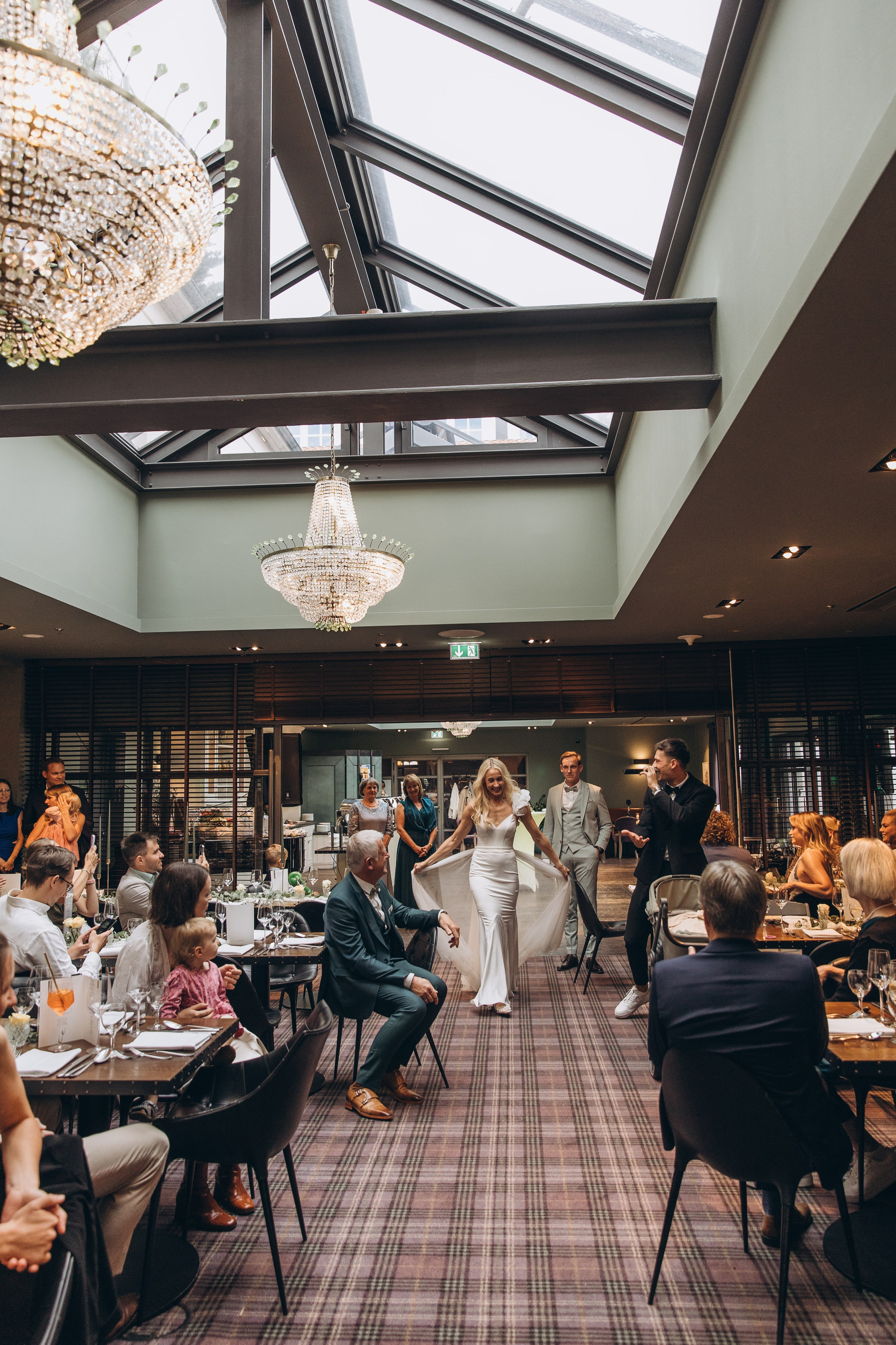 Svetlana and Yann. Hochzeitsgeschichten – Professionelle Hochzeitsfotografie & Videografie in Deutschland, Italien, Spanien und ganz Europa