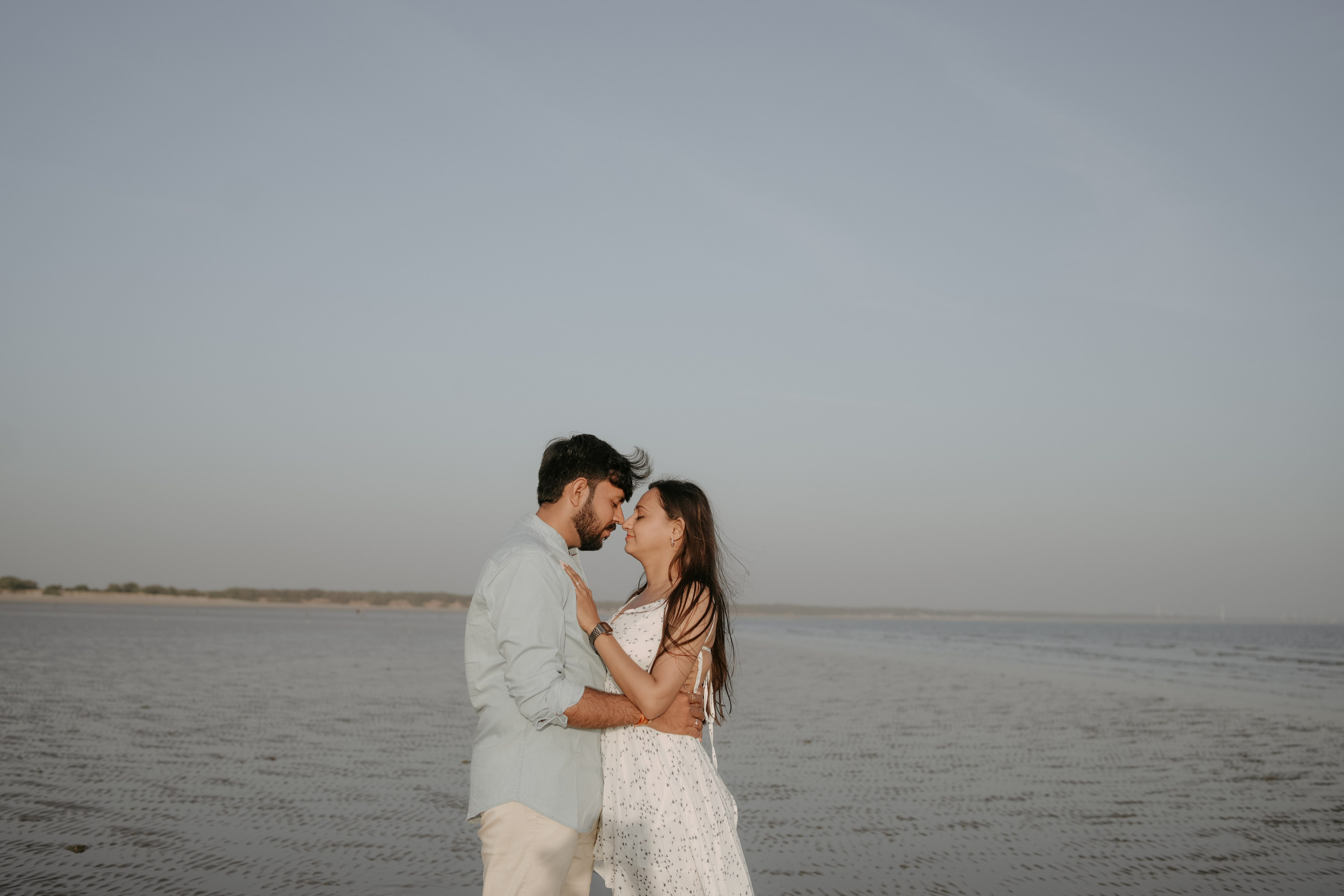 COUPLE SESSIONS. Love Emotions Weddings