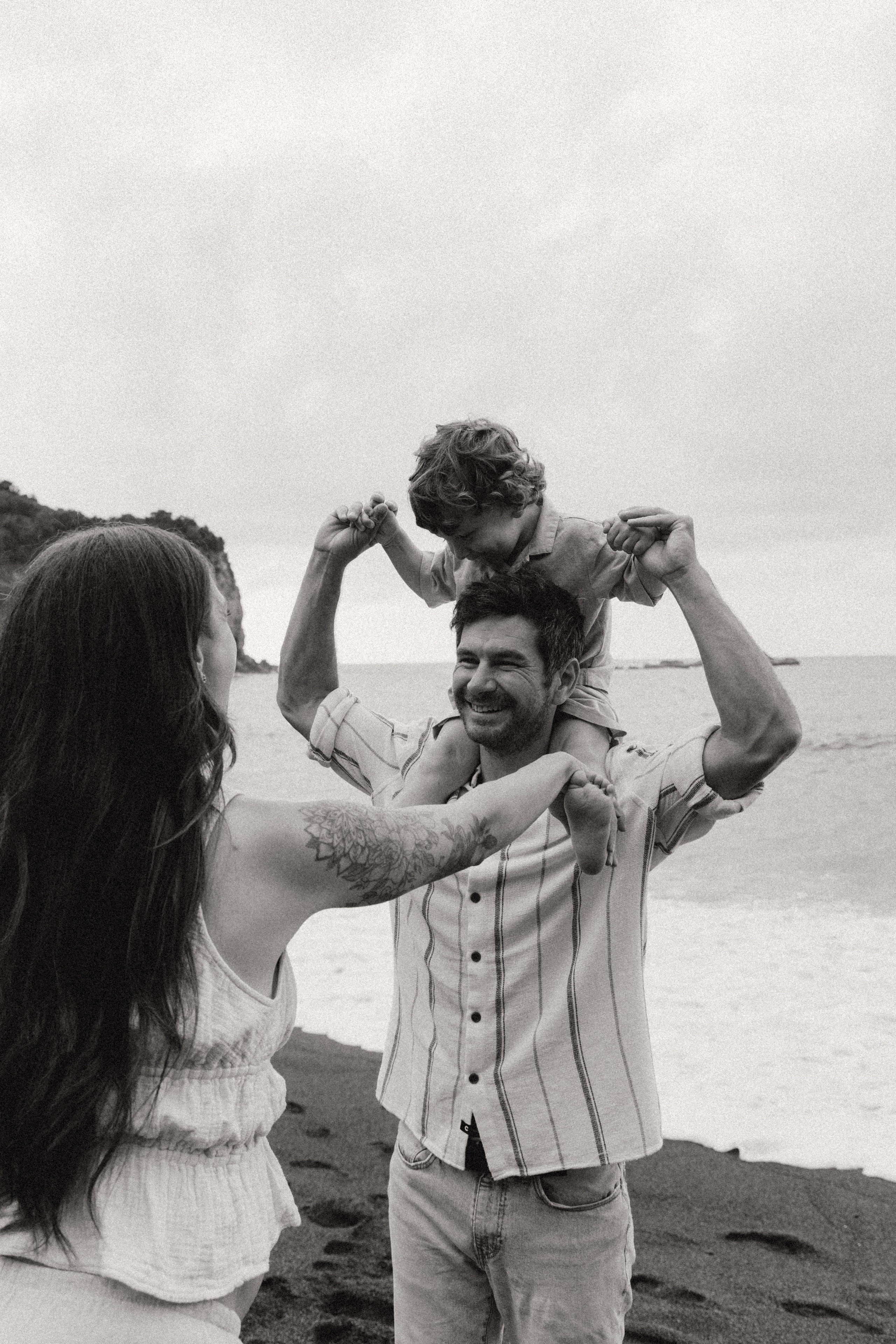 Kayla’s family. IRINA KALMYKOVA | PHOTOGRAPHER AZORES