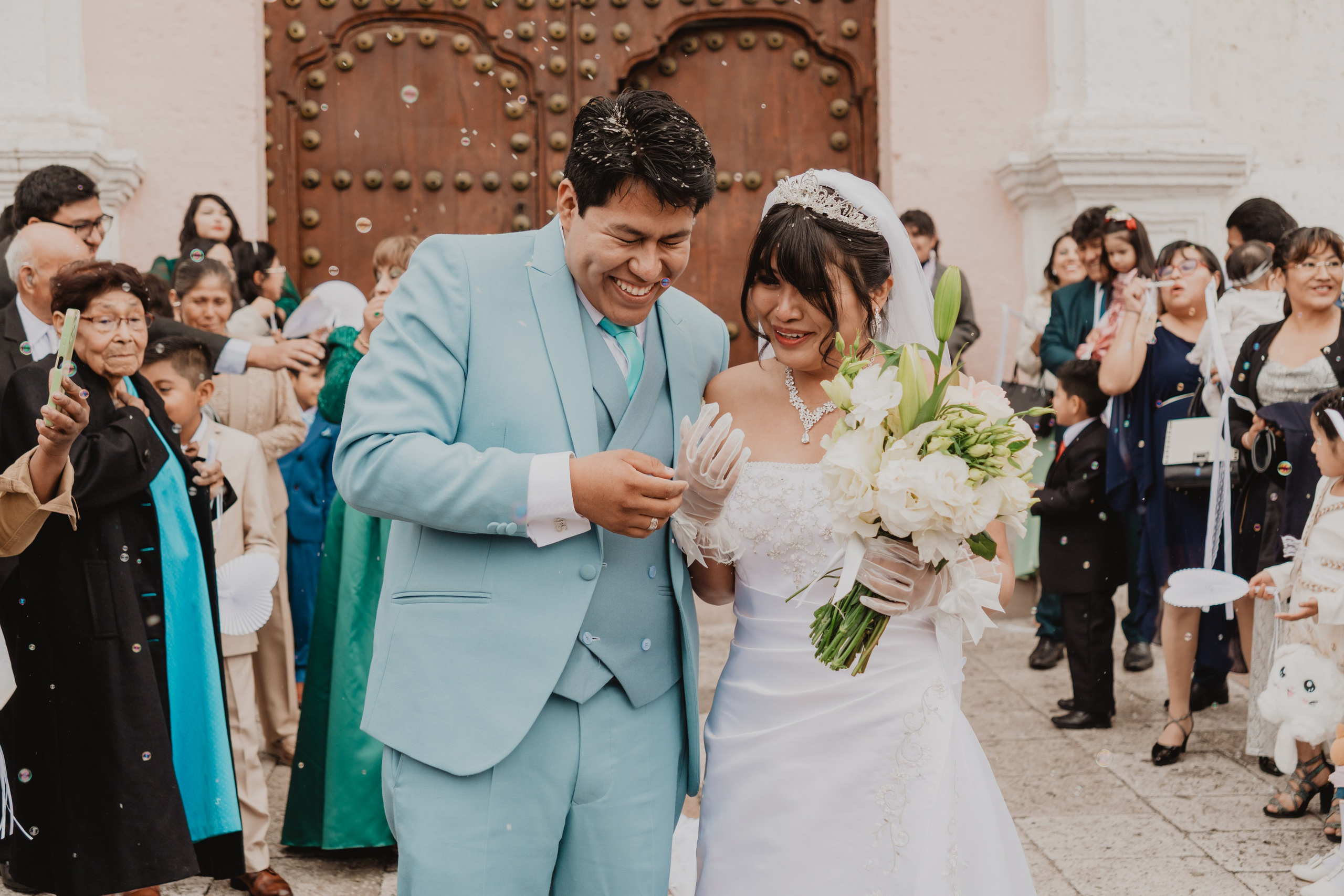STEISY + EMMANUEL | BODA RELIGIOSA. Studio KVTA | Fotografía y Video de Bodas en Arequipa